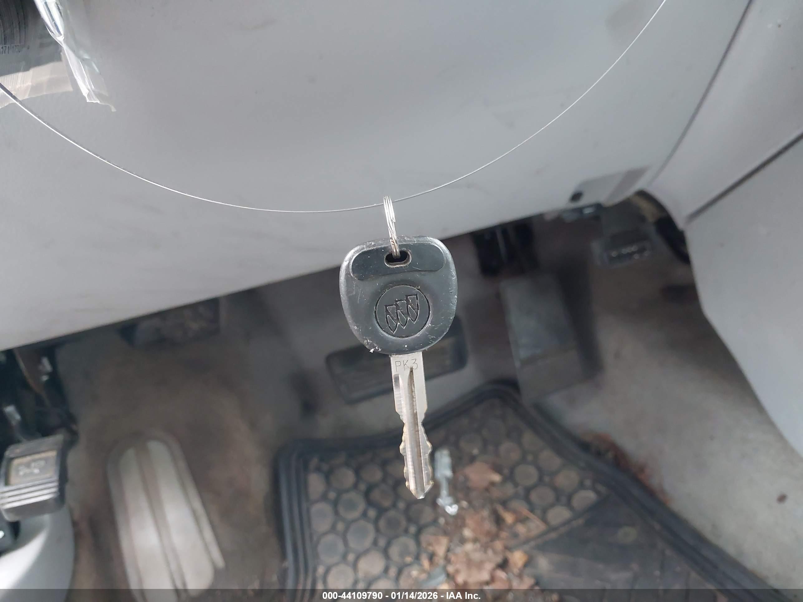 BUICK LACROSSE image 11