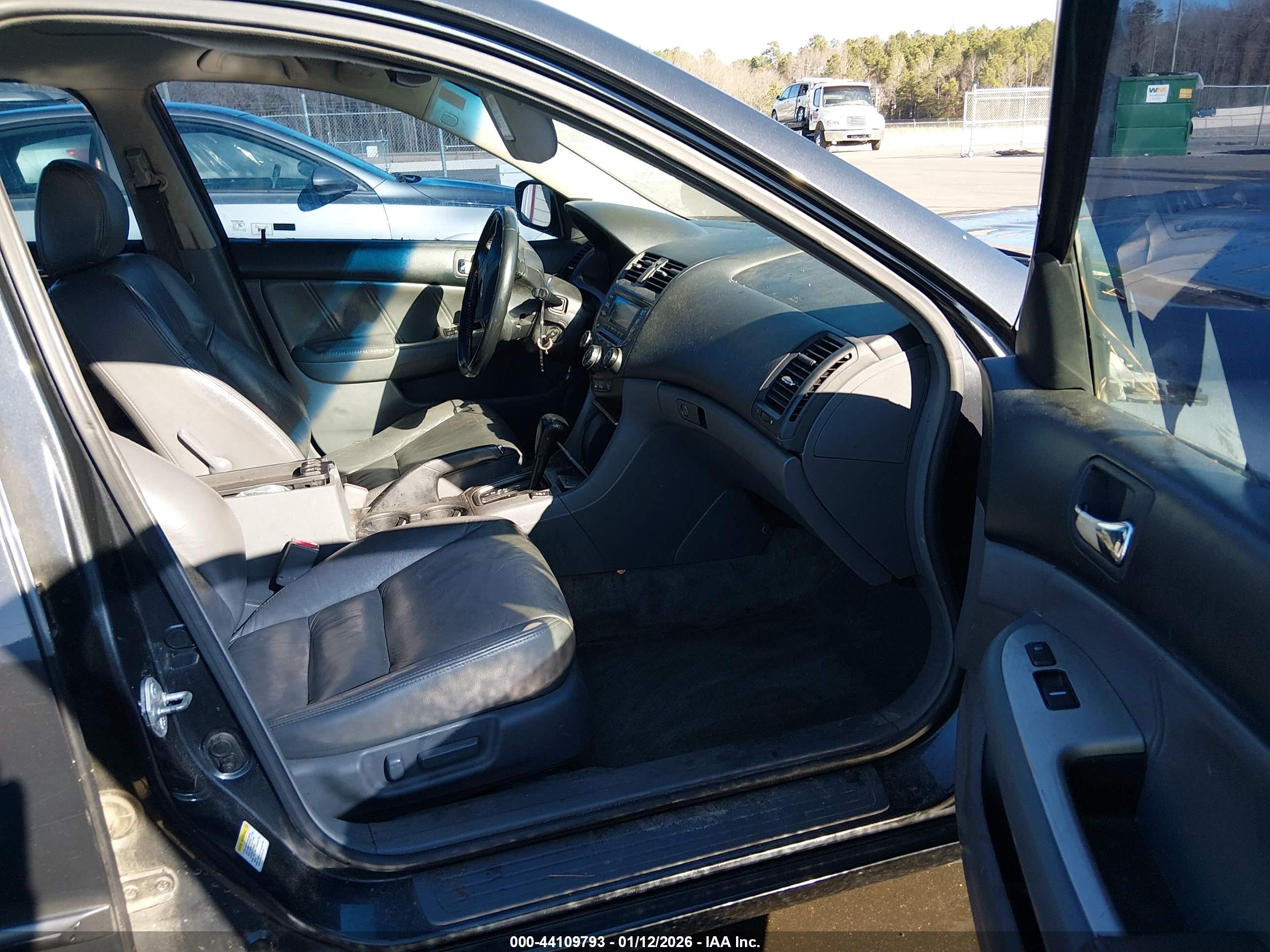 HONDA ACCORD image 5