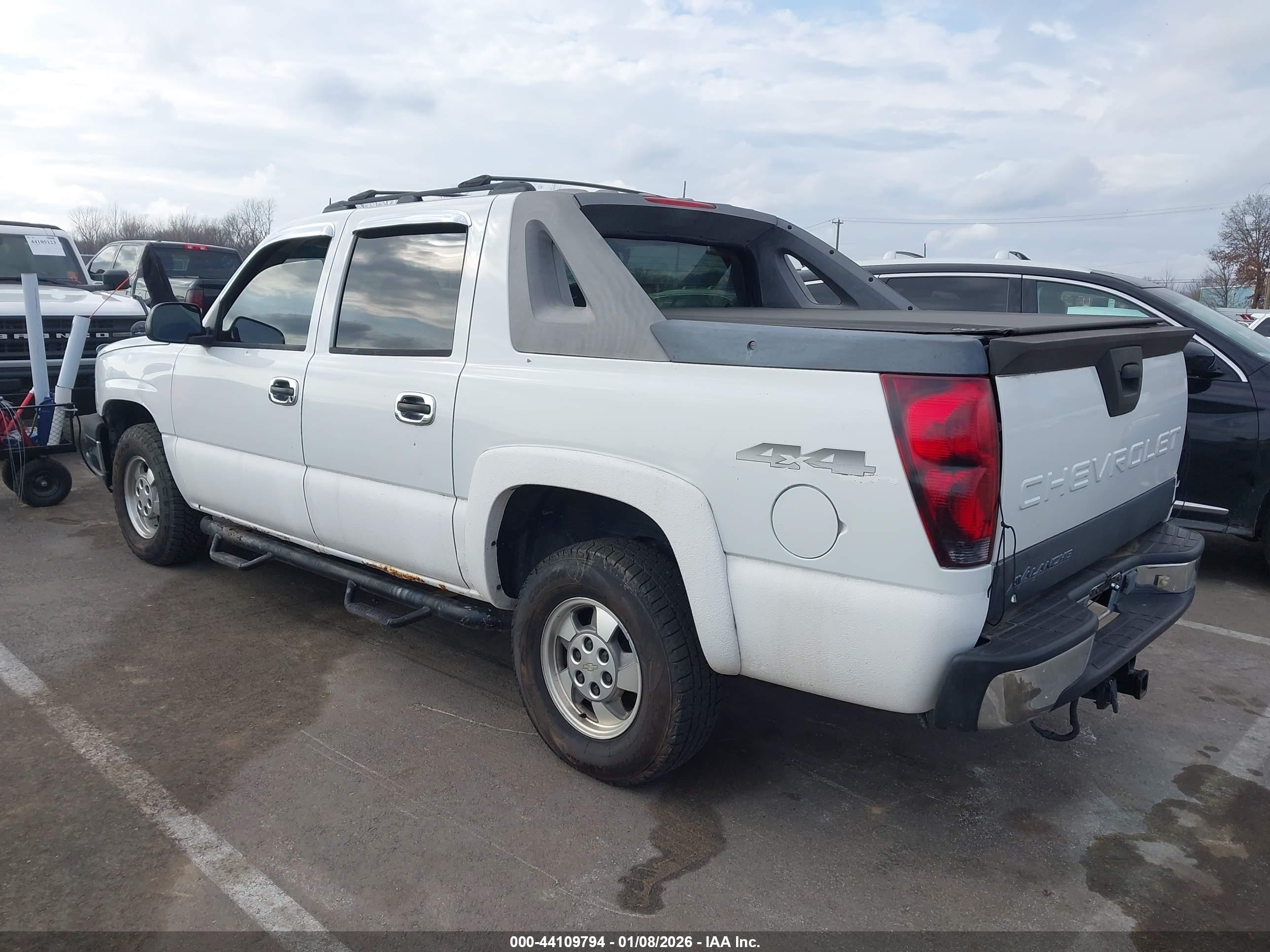 CHEVROLET AVALANCHE image 3