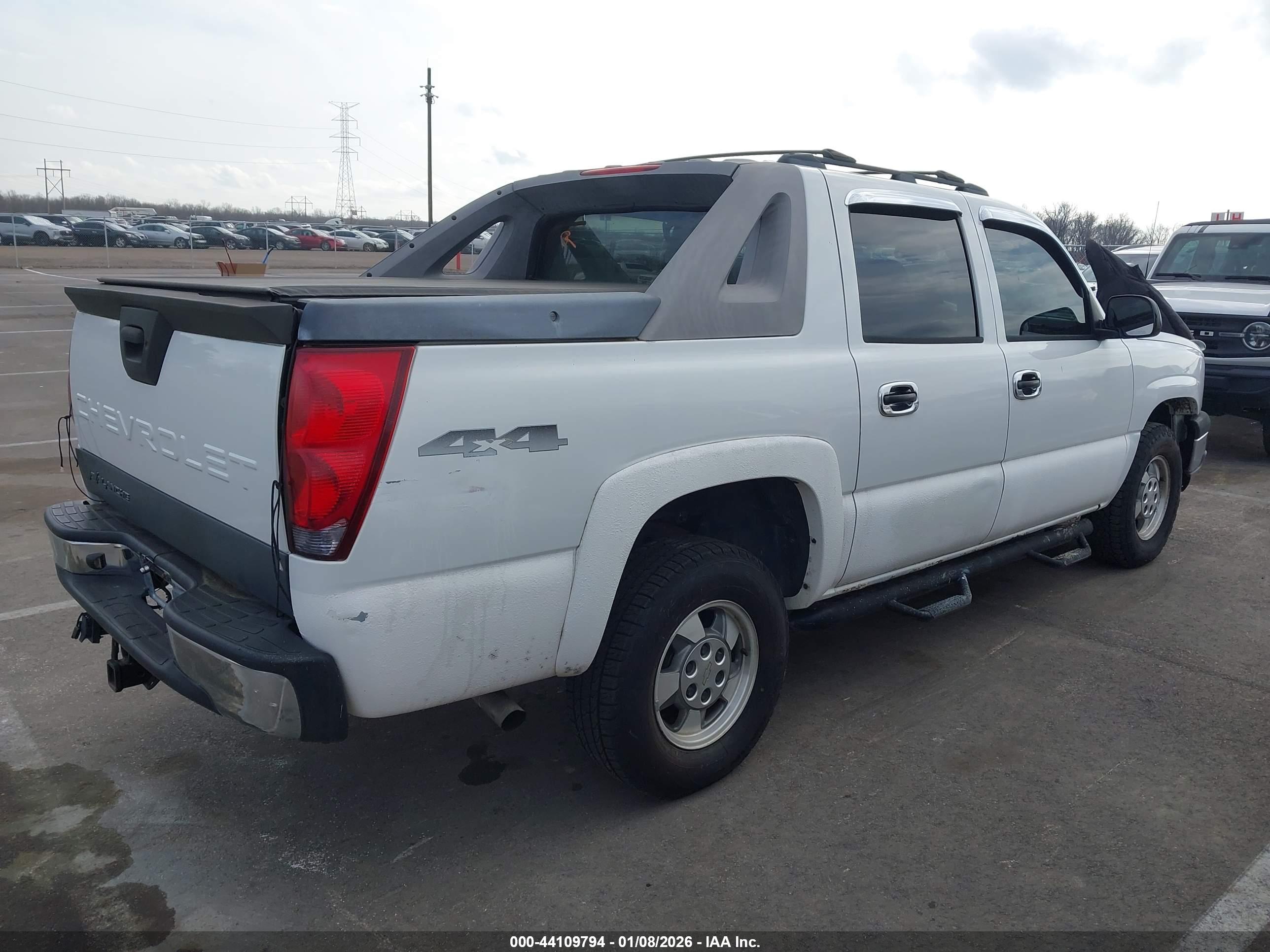 CHEVROLET AVALANCHE image 4