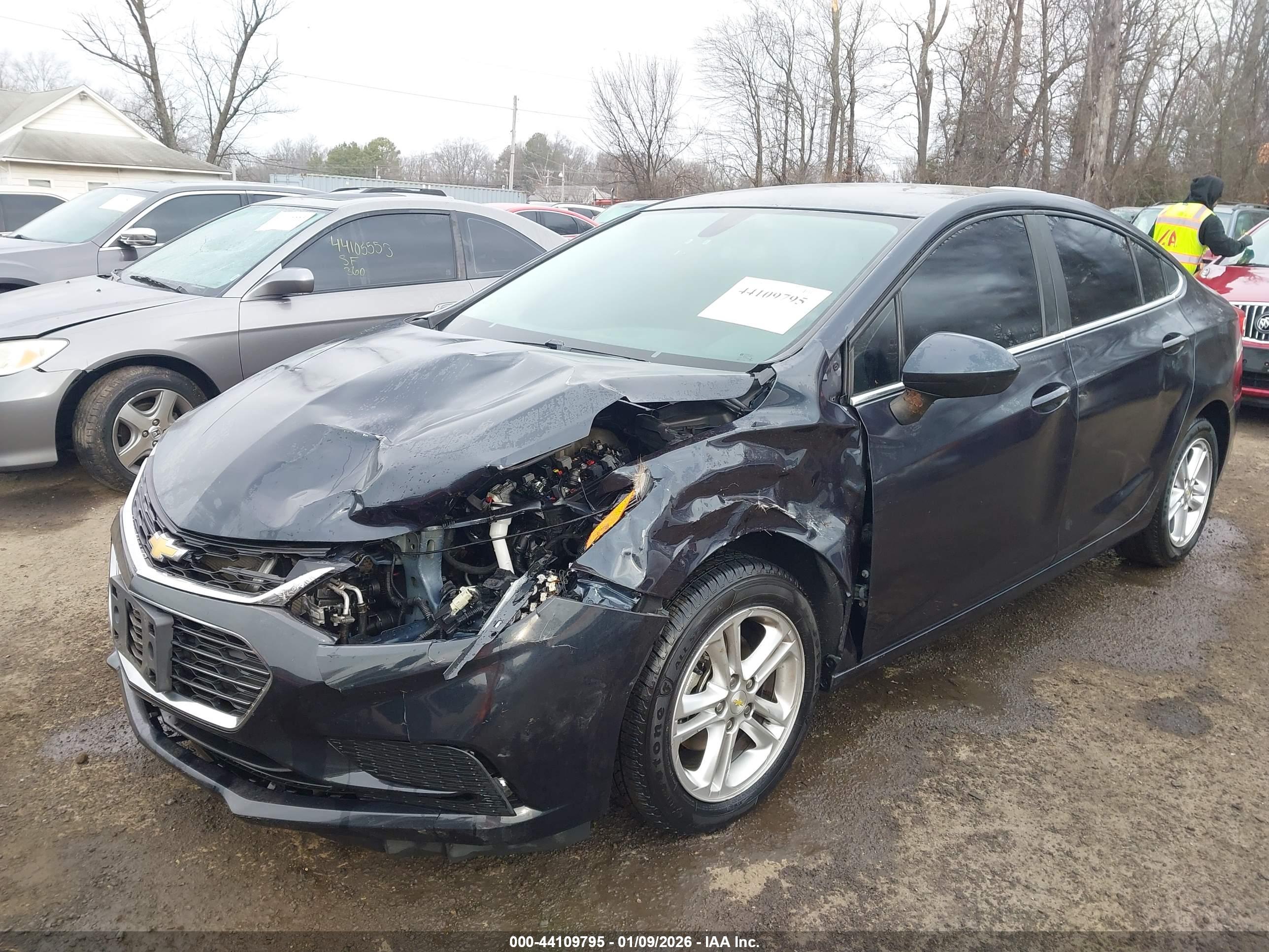 CHEVROLET CRUZE image 6