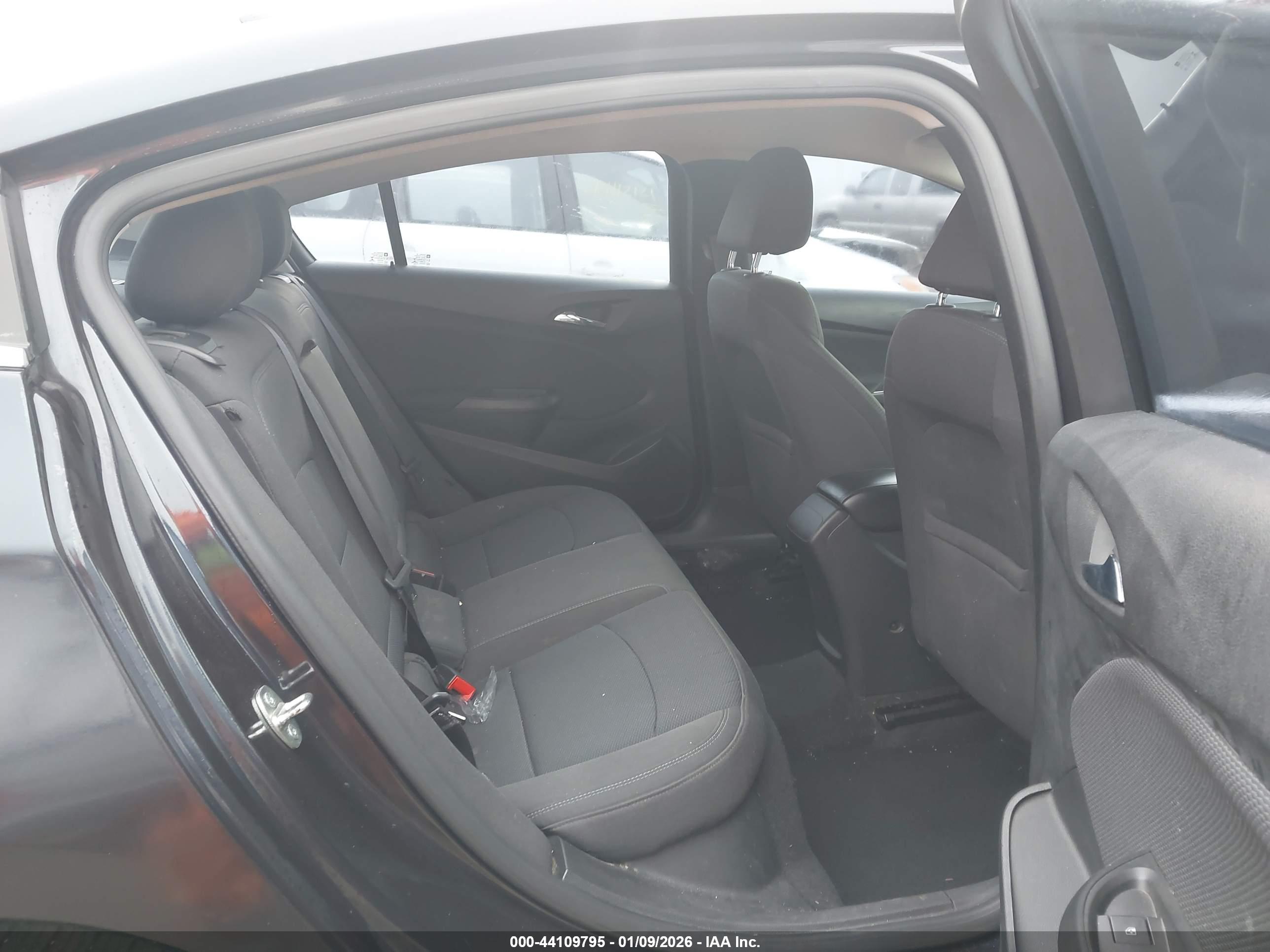 CHEVROLET CRUZE image 8