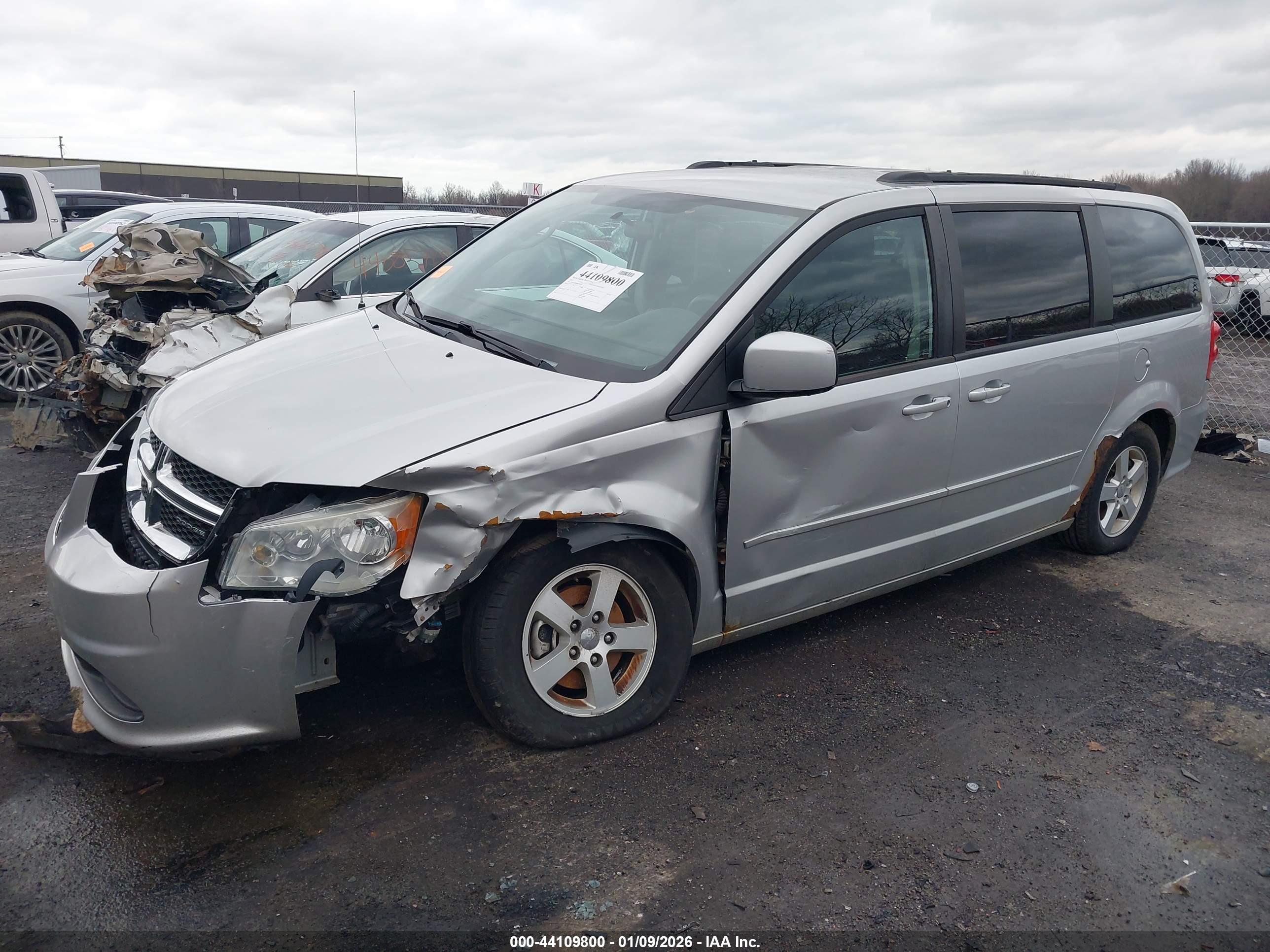 DODGE GRAND image 2