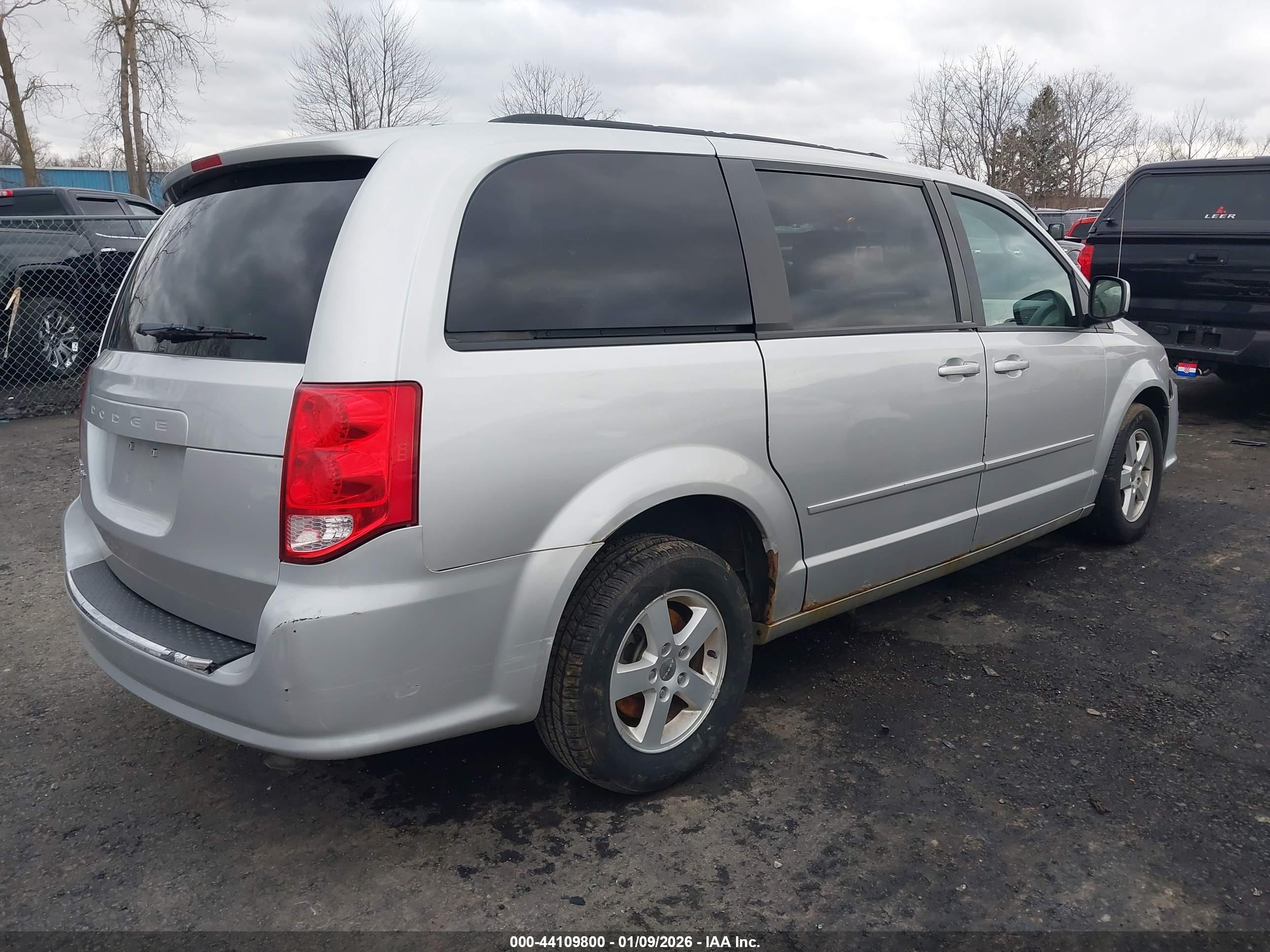 DODGE GRAND image 4