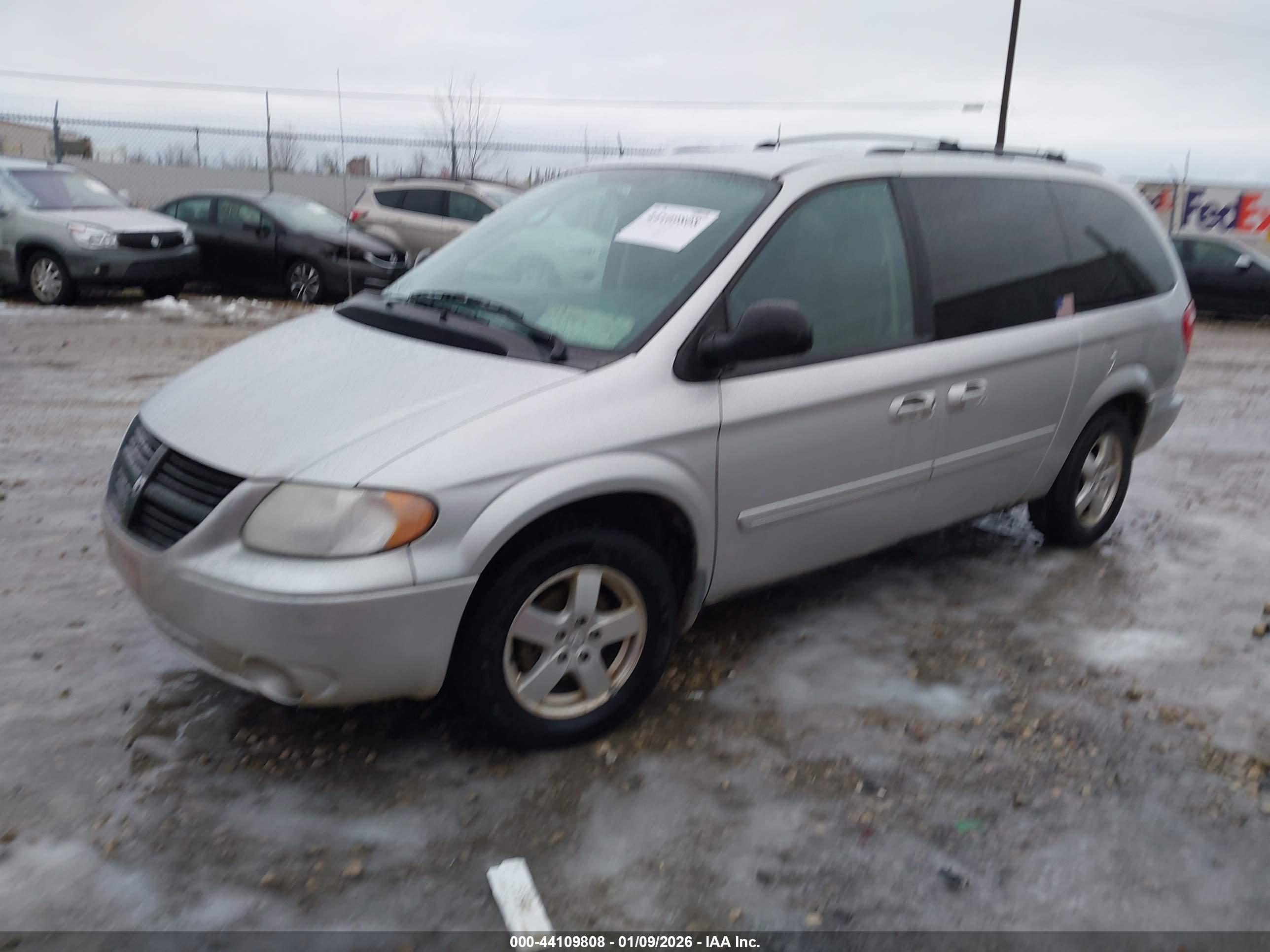 DODGE GRAND image 2