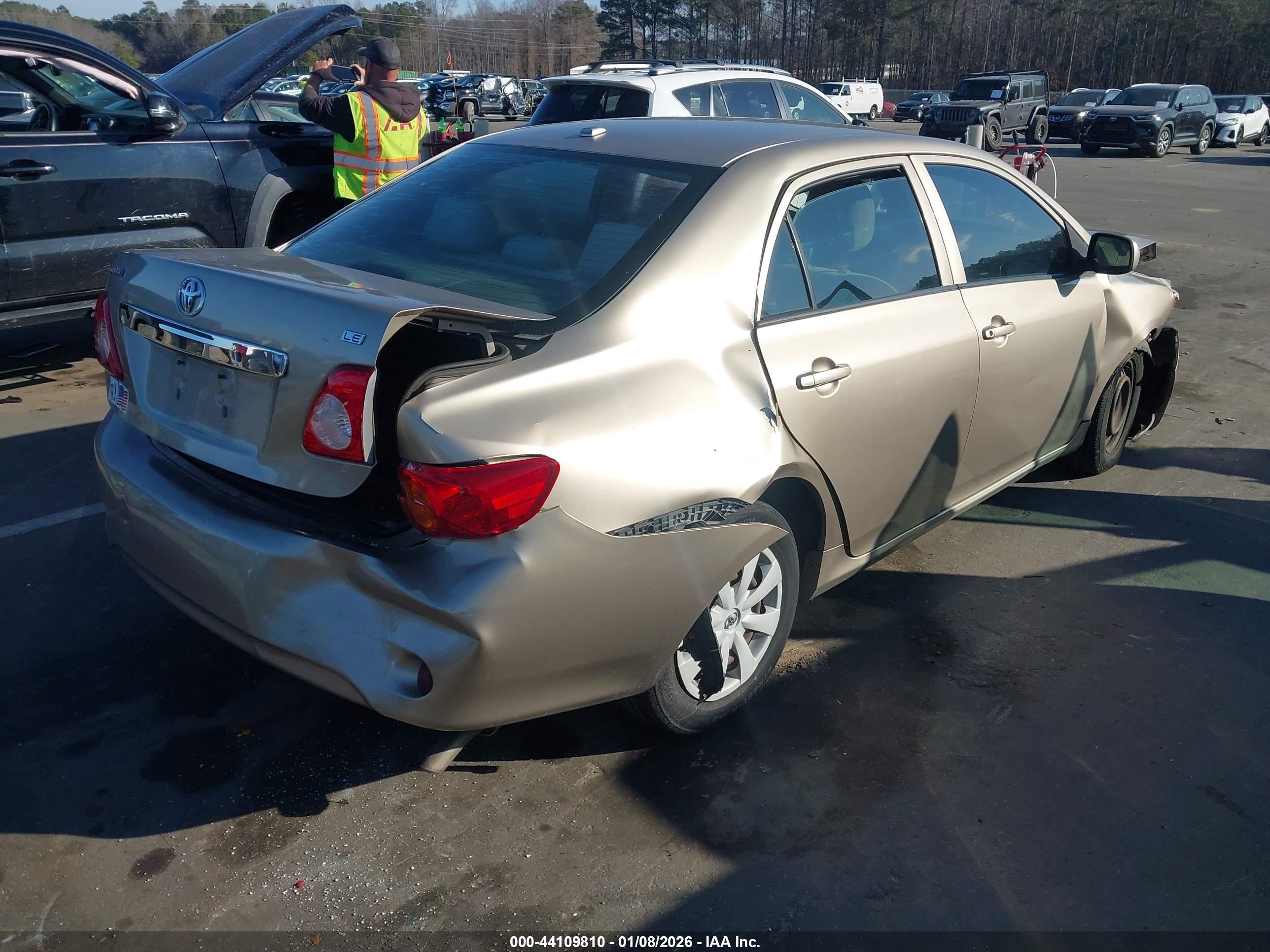 TOYOTA COROLLA image 4