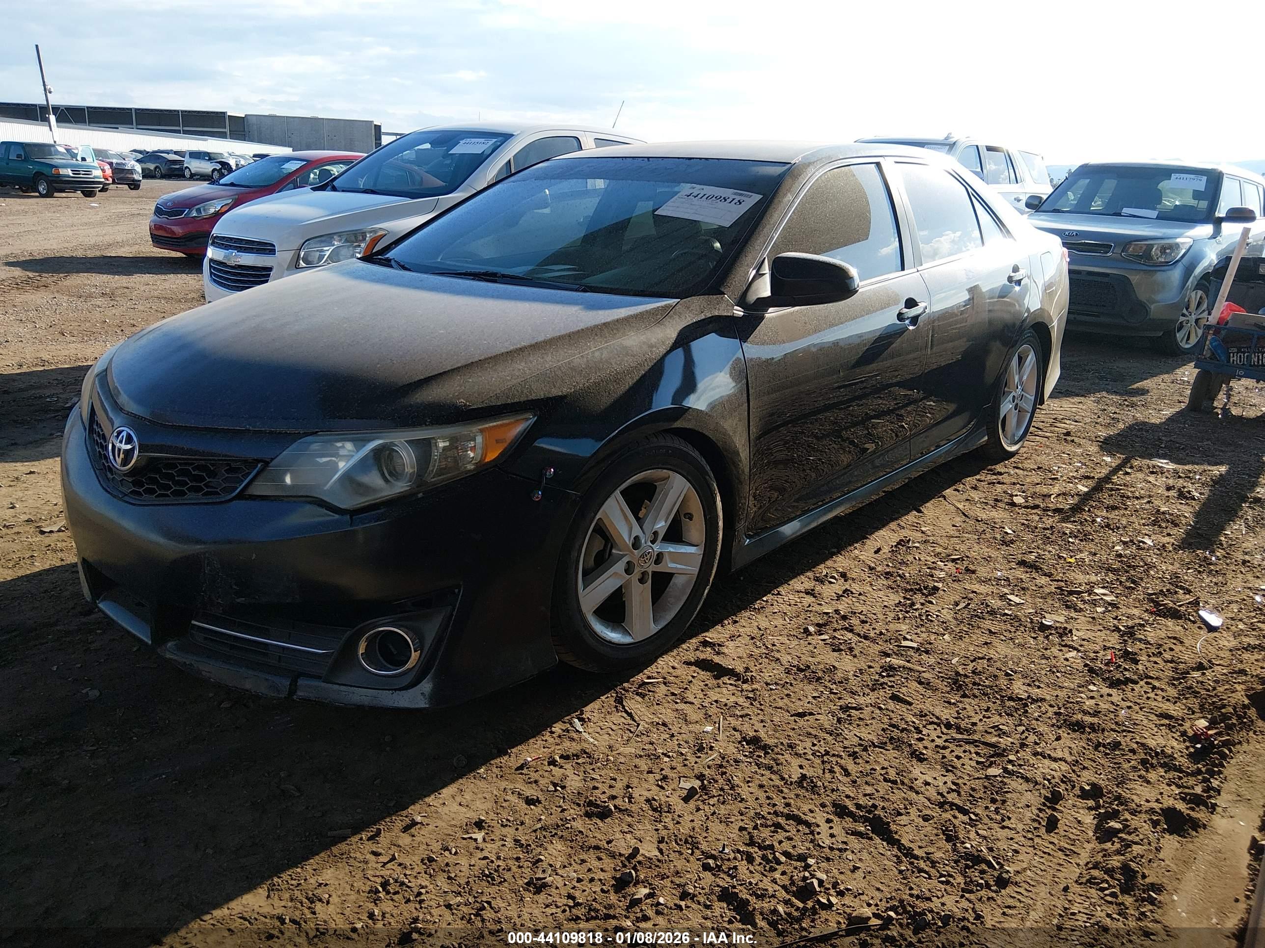 TOYOTA CAMRY image 2
