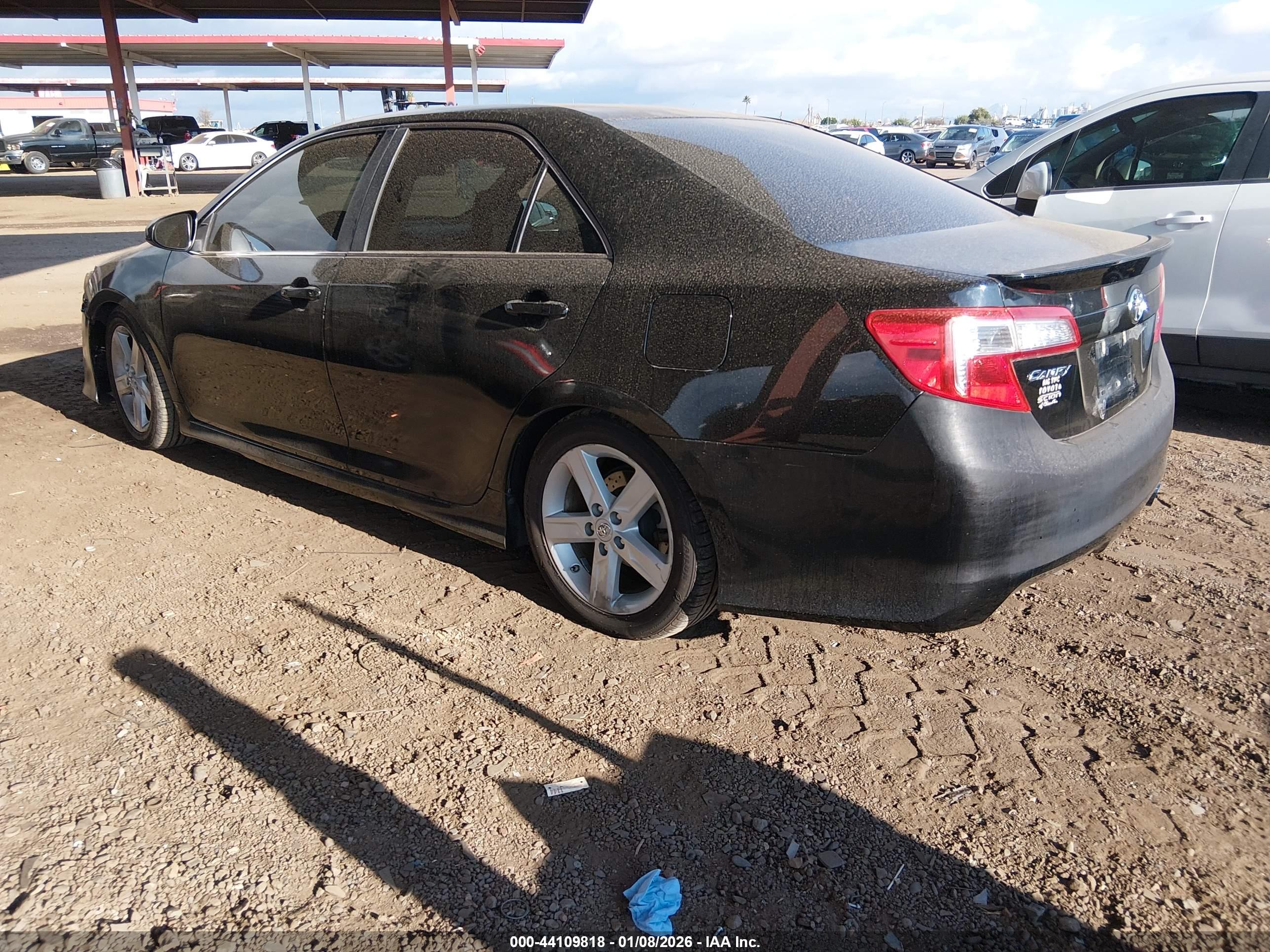 TOYOTA CAMRY image 3