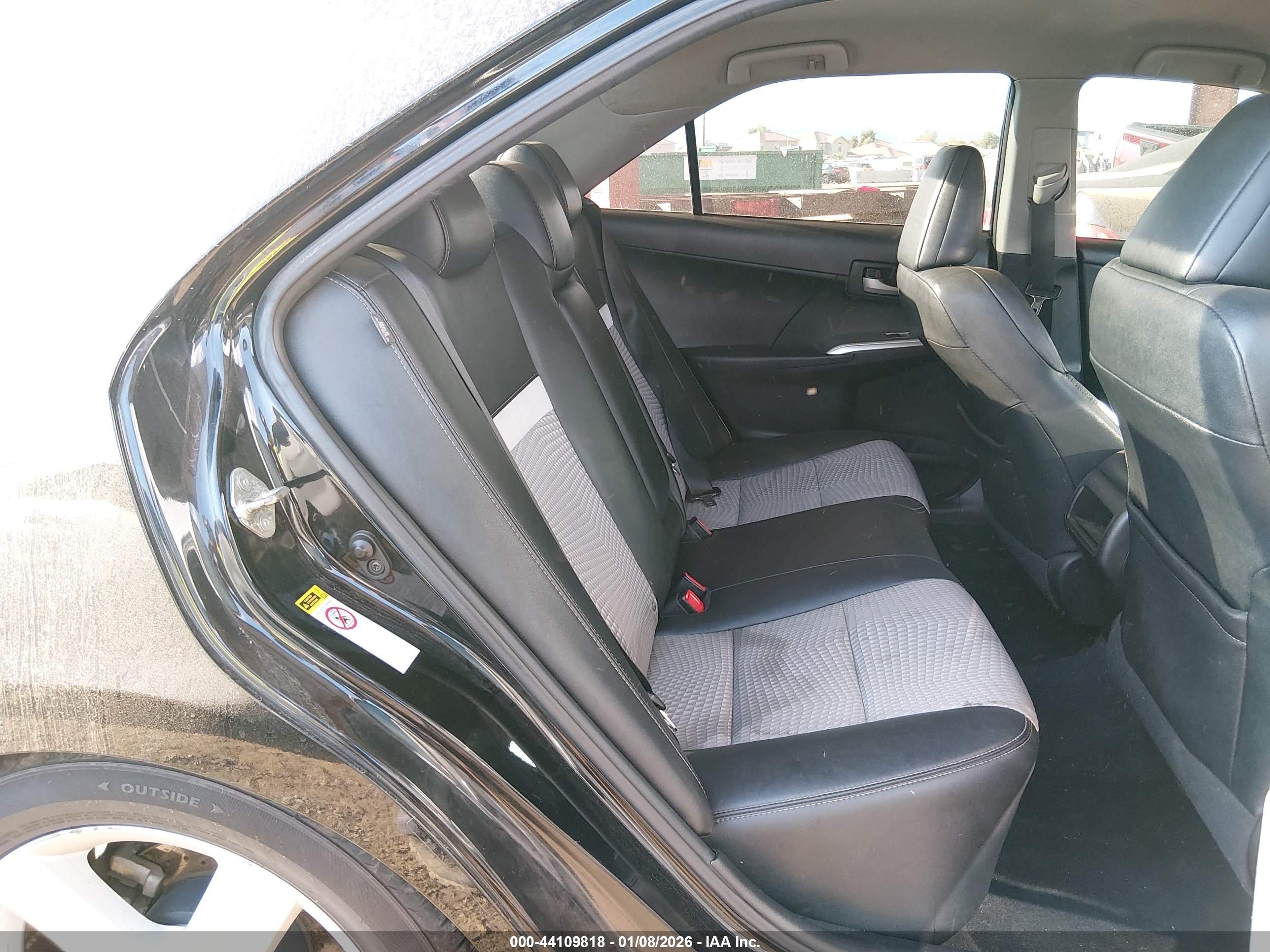 TOYOTA CAMRY image 8
