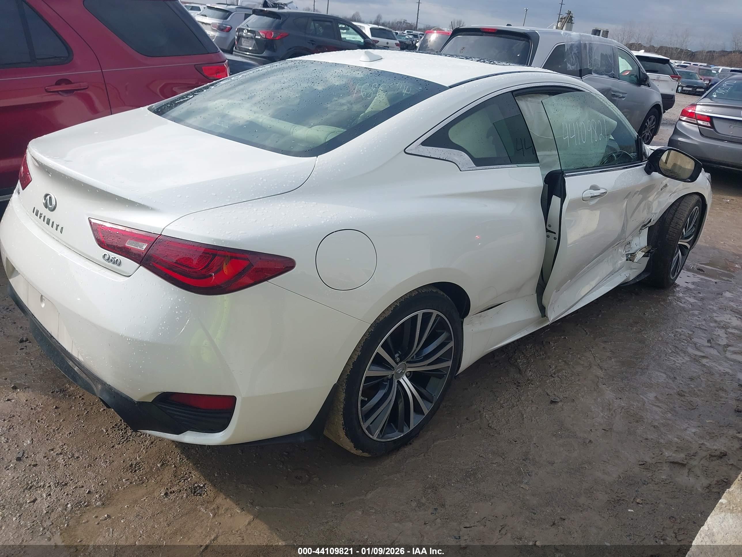 INFINITI Q60 image 4