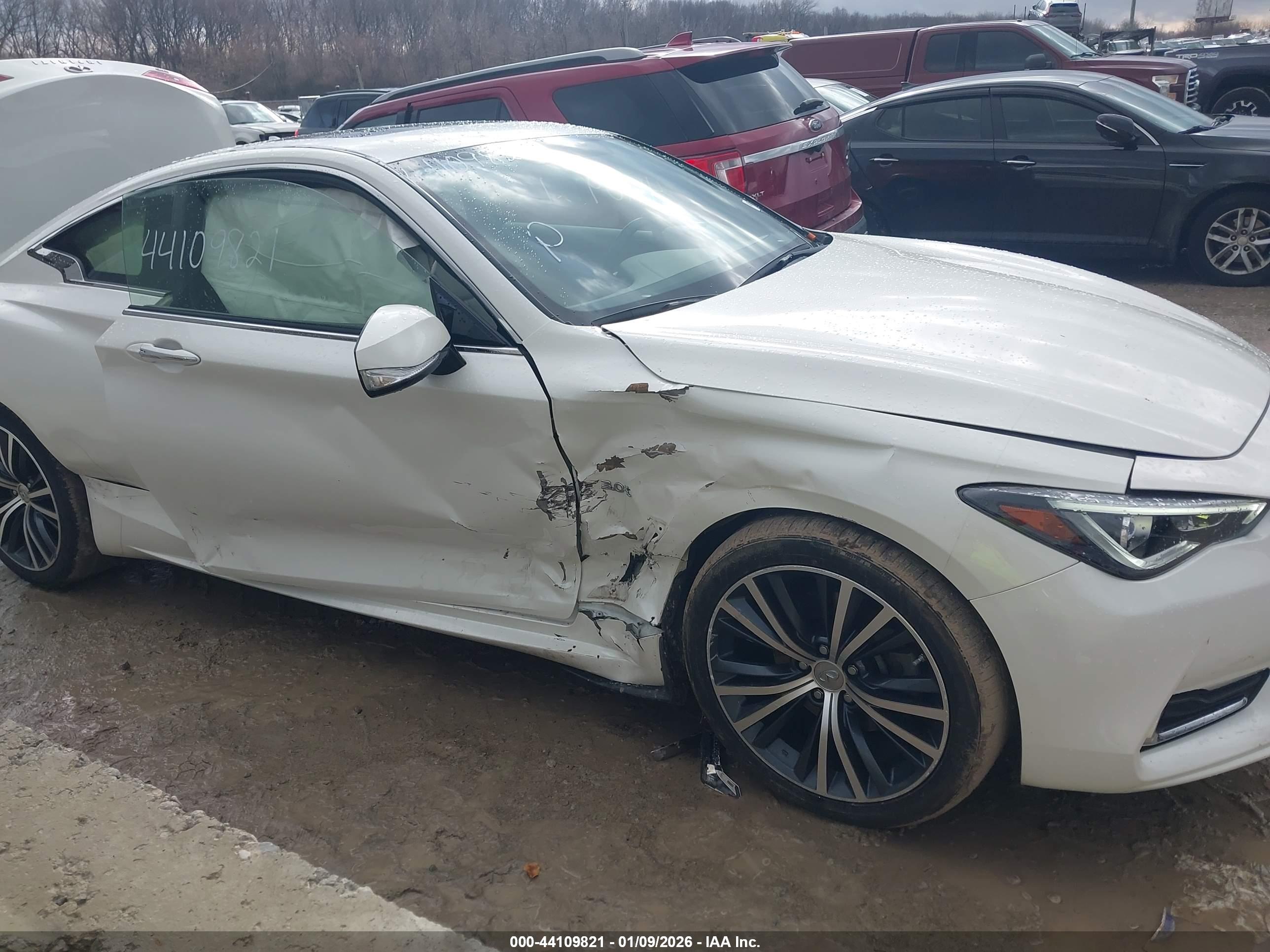 INFINITI Q60 image 6