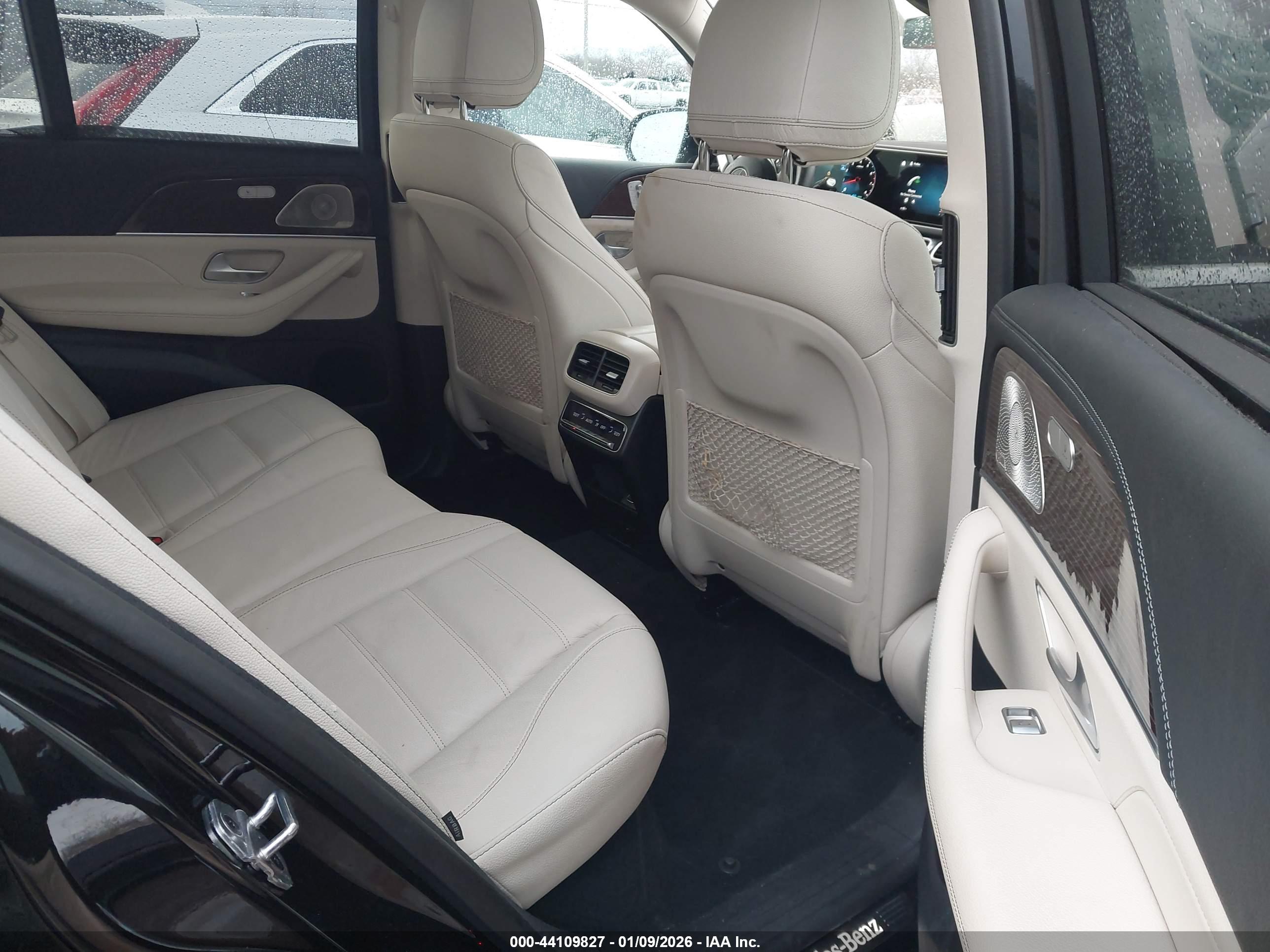 MERCEDES-BENZ GLE image 8