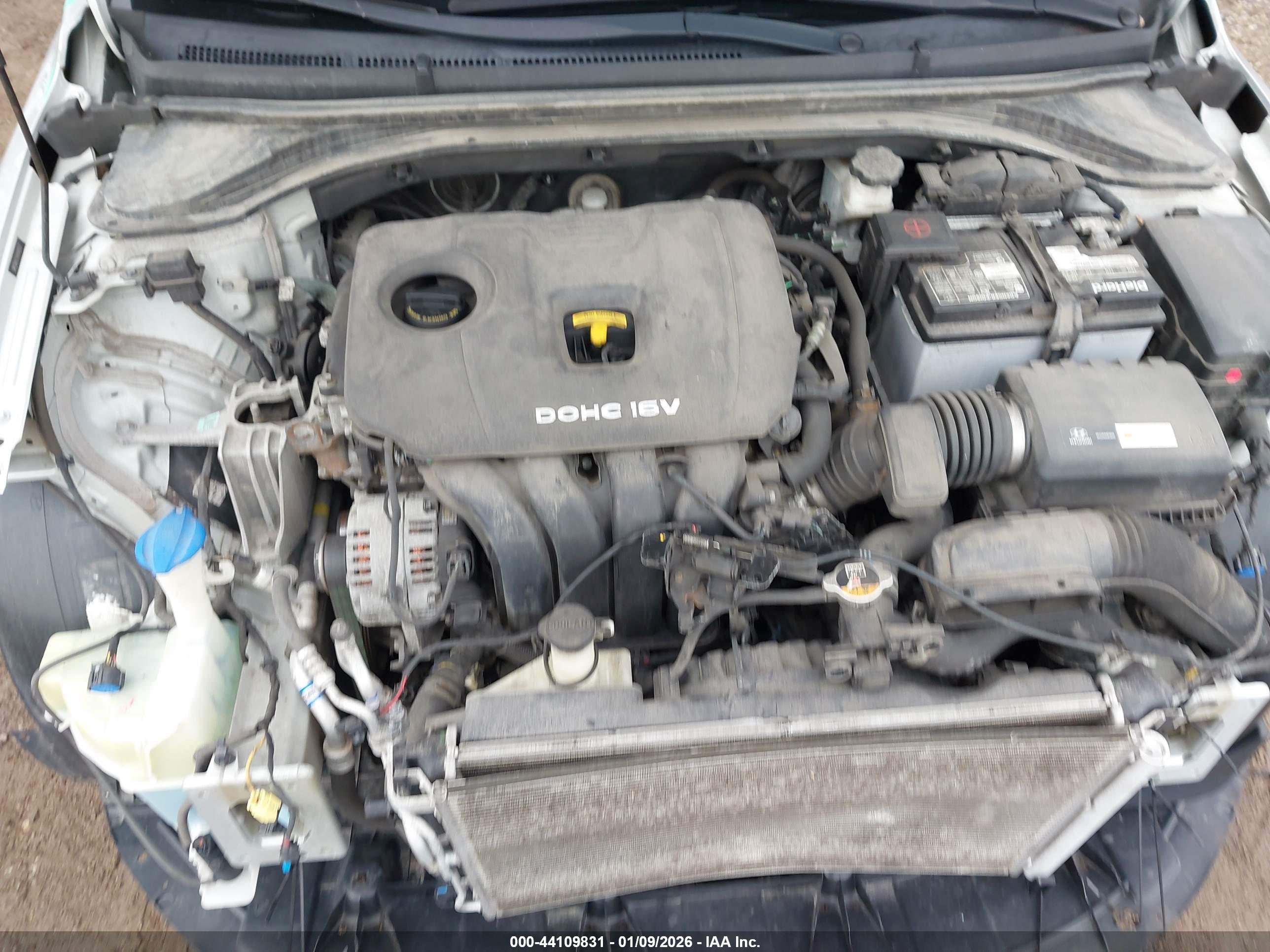 HYUNDAI ELANTRA image 10