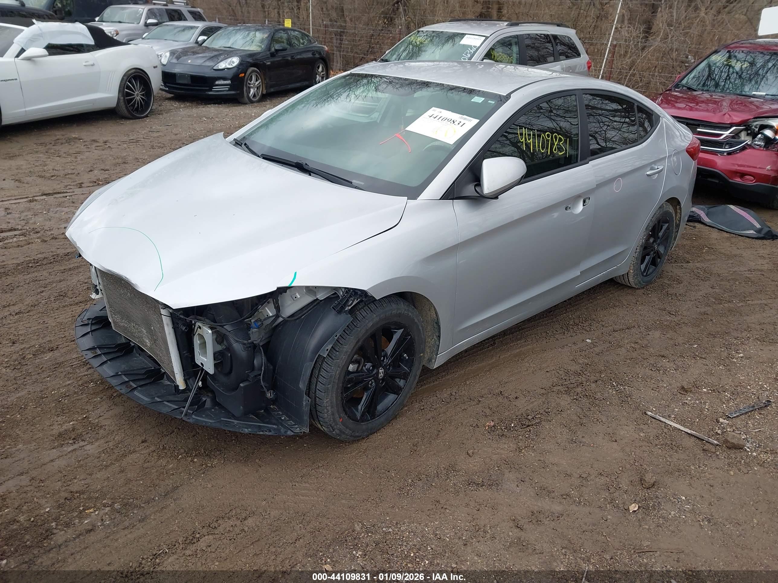 HYUNDAI ELANTRA image 2