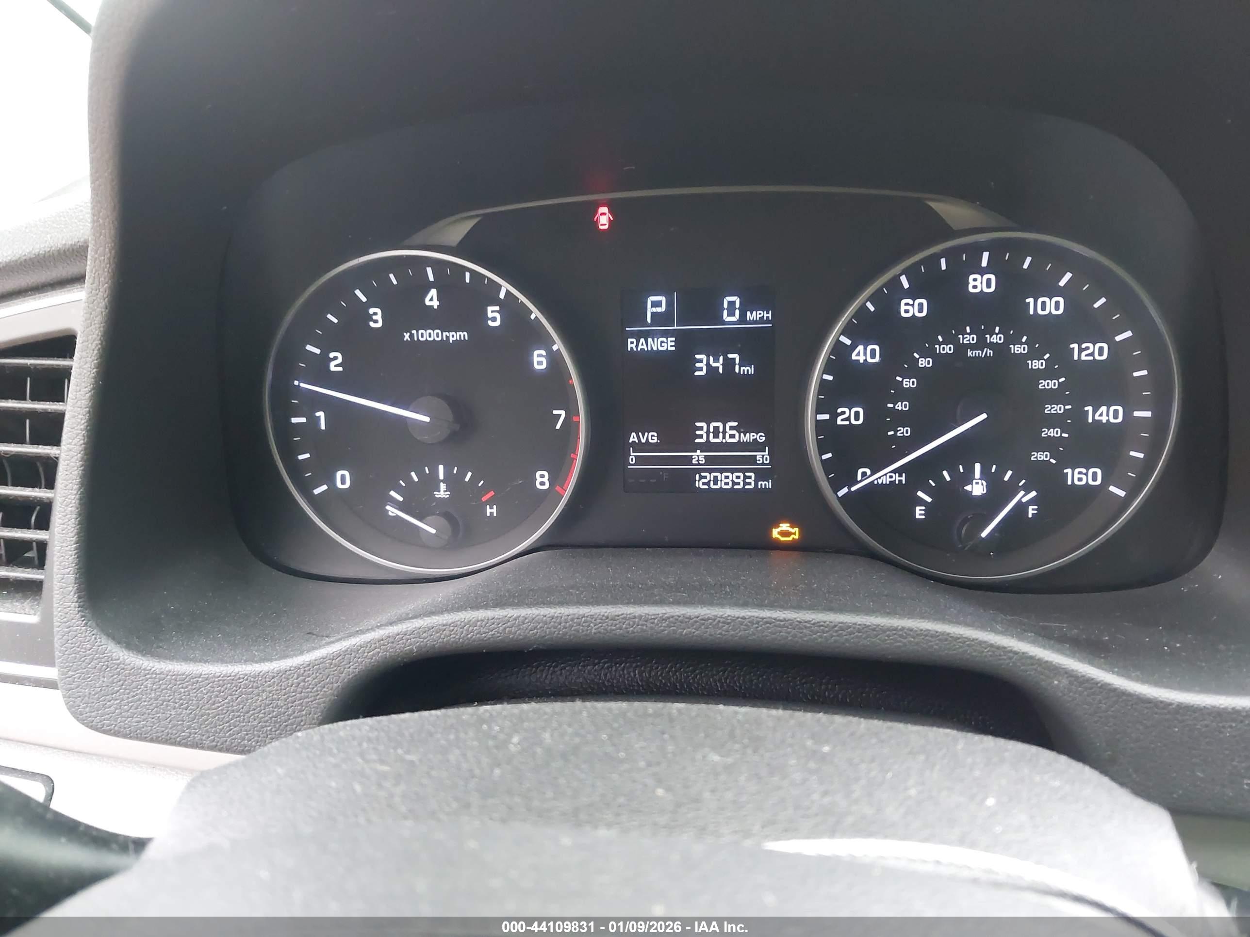 HYUNDAI ELANTRA image 7