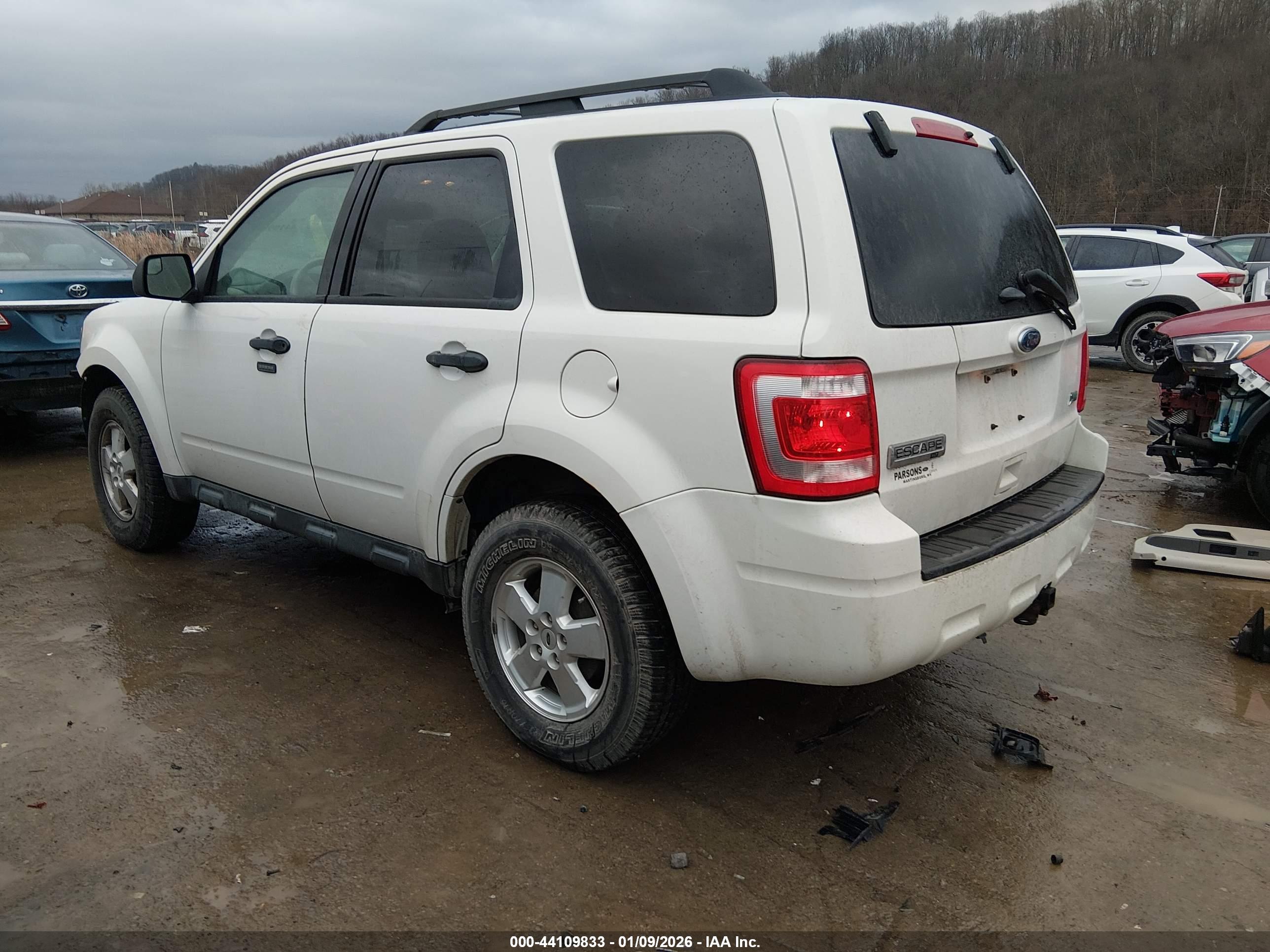 FORD ESCAPE image 3