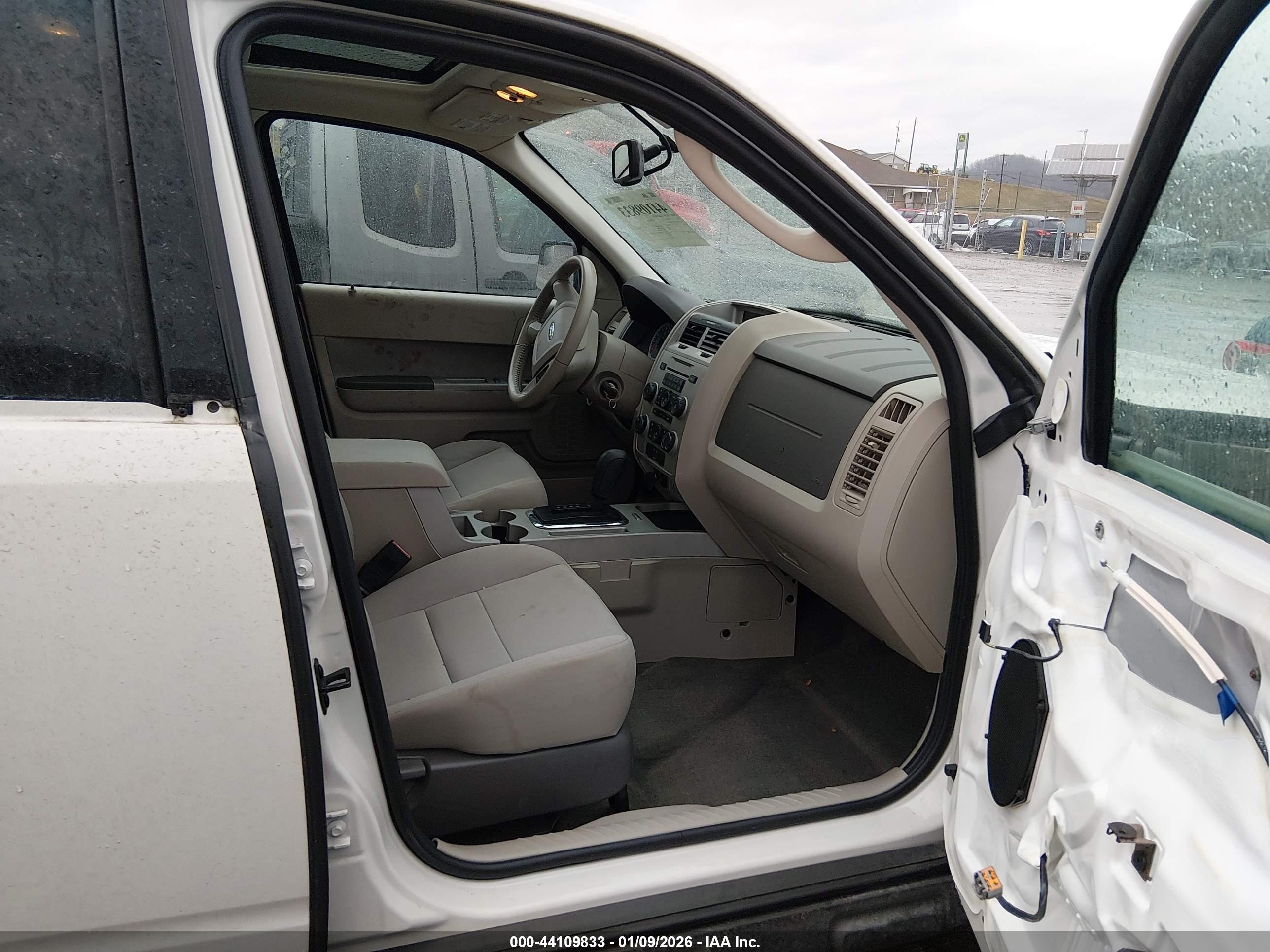 FORD ESCAPE image 5