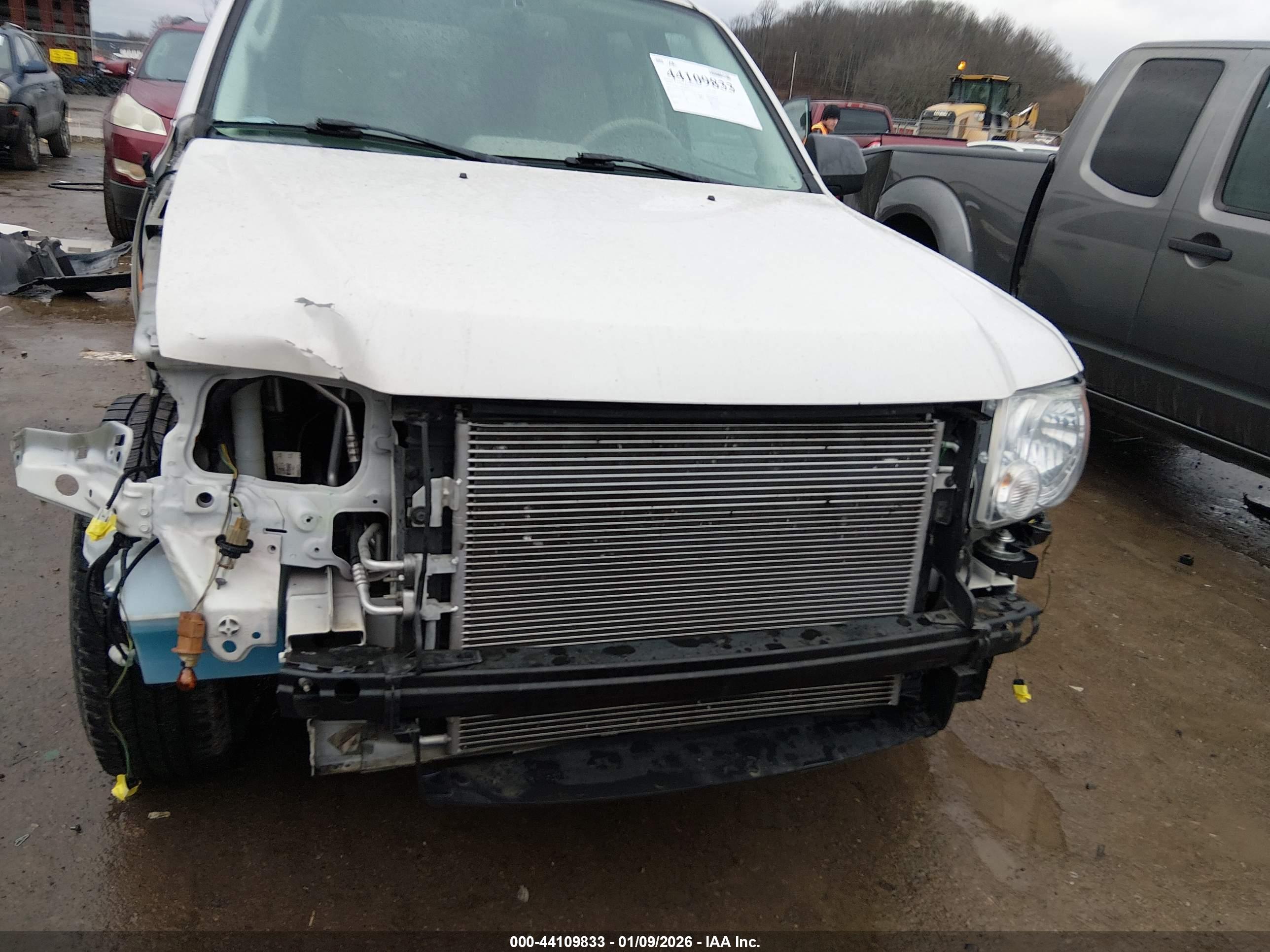 FORD ESCAPE image 6