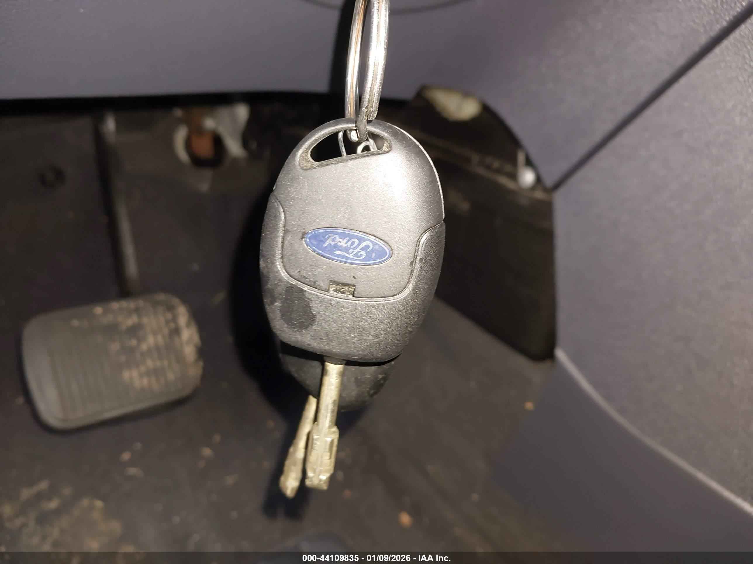 FORD TRANSIT image 11
