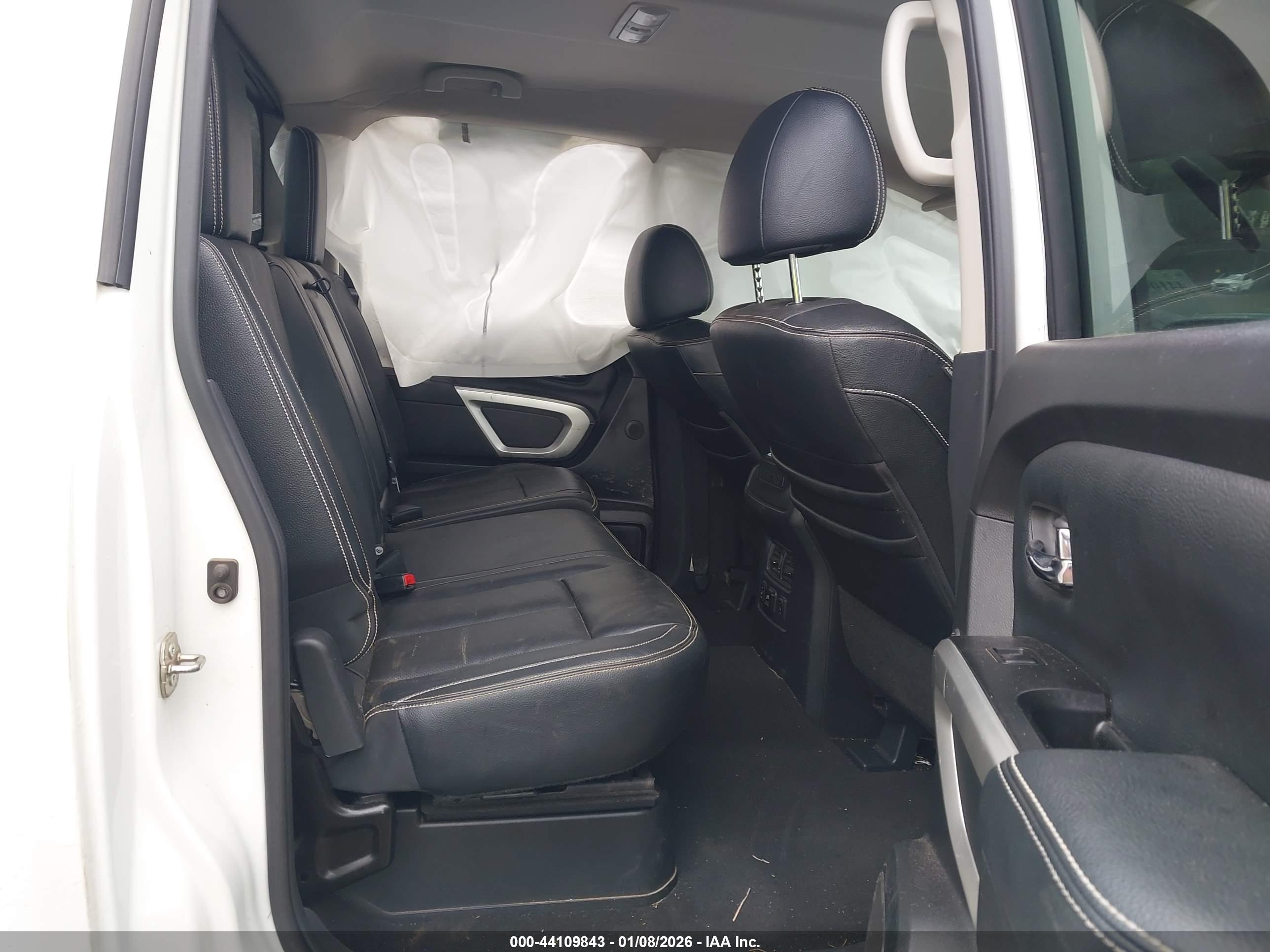NISSAN TITAN image 8