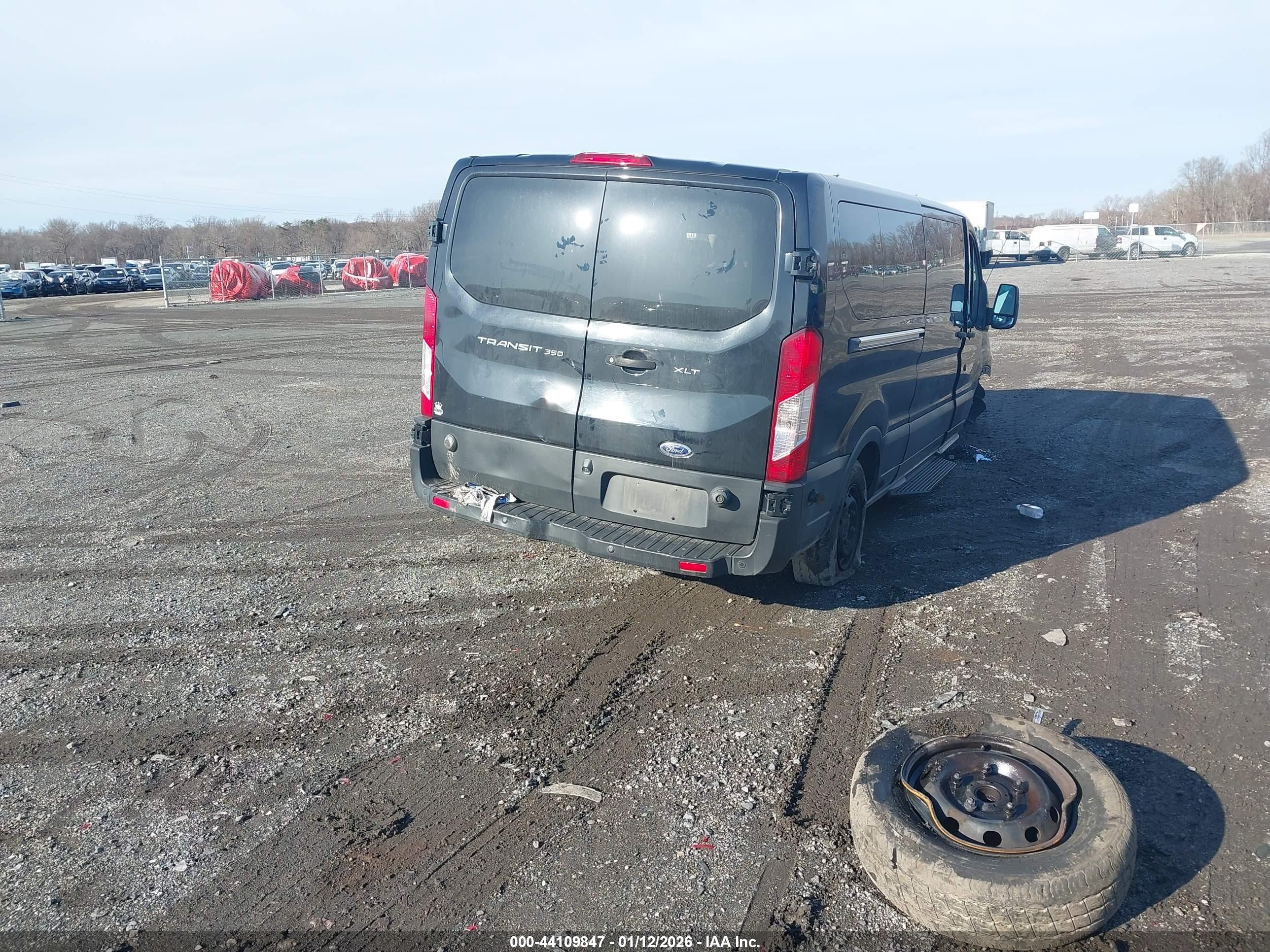 FORD TRANSIT-350 image 4