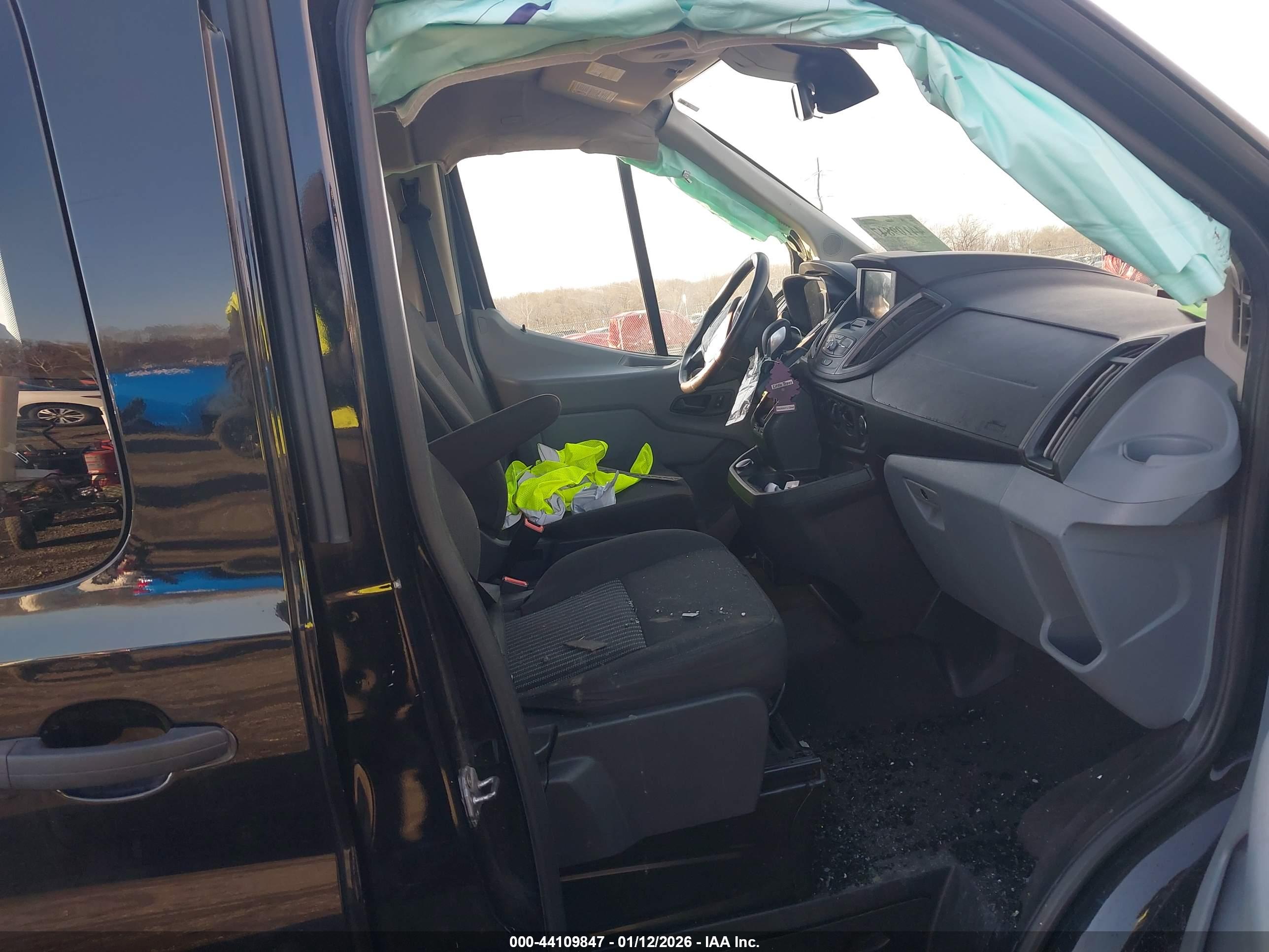 FORD TRANSIT-350 image 5
