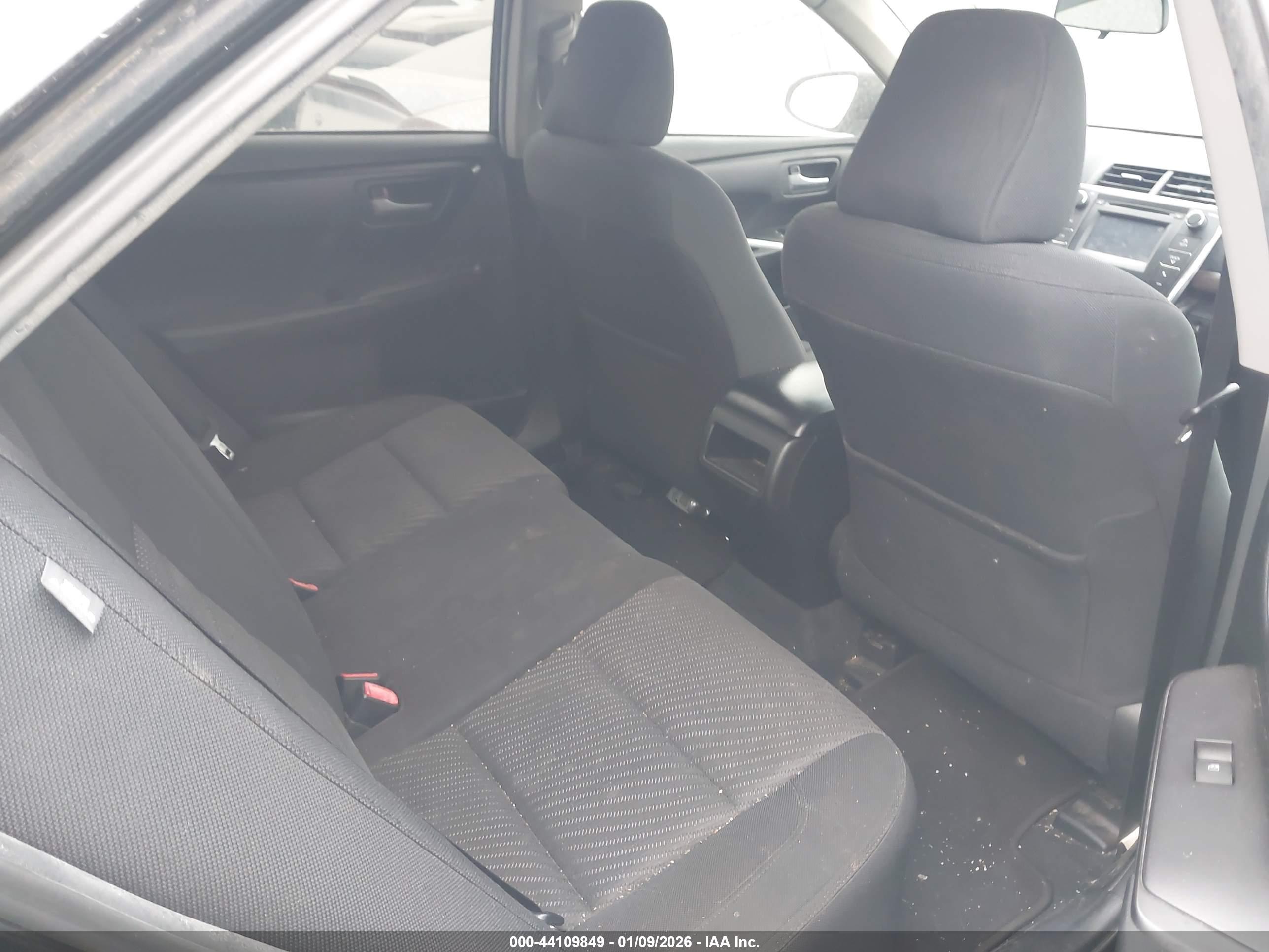 TOYOTA CAMRY image 8