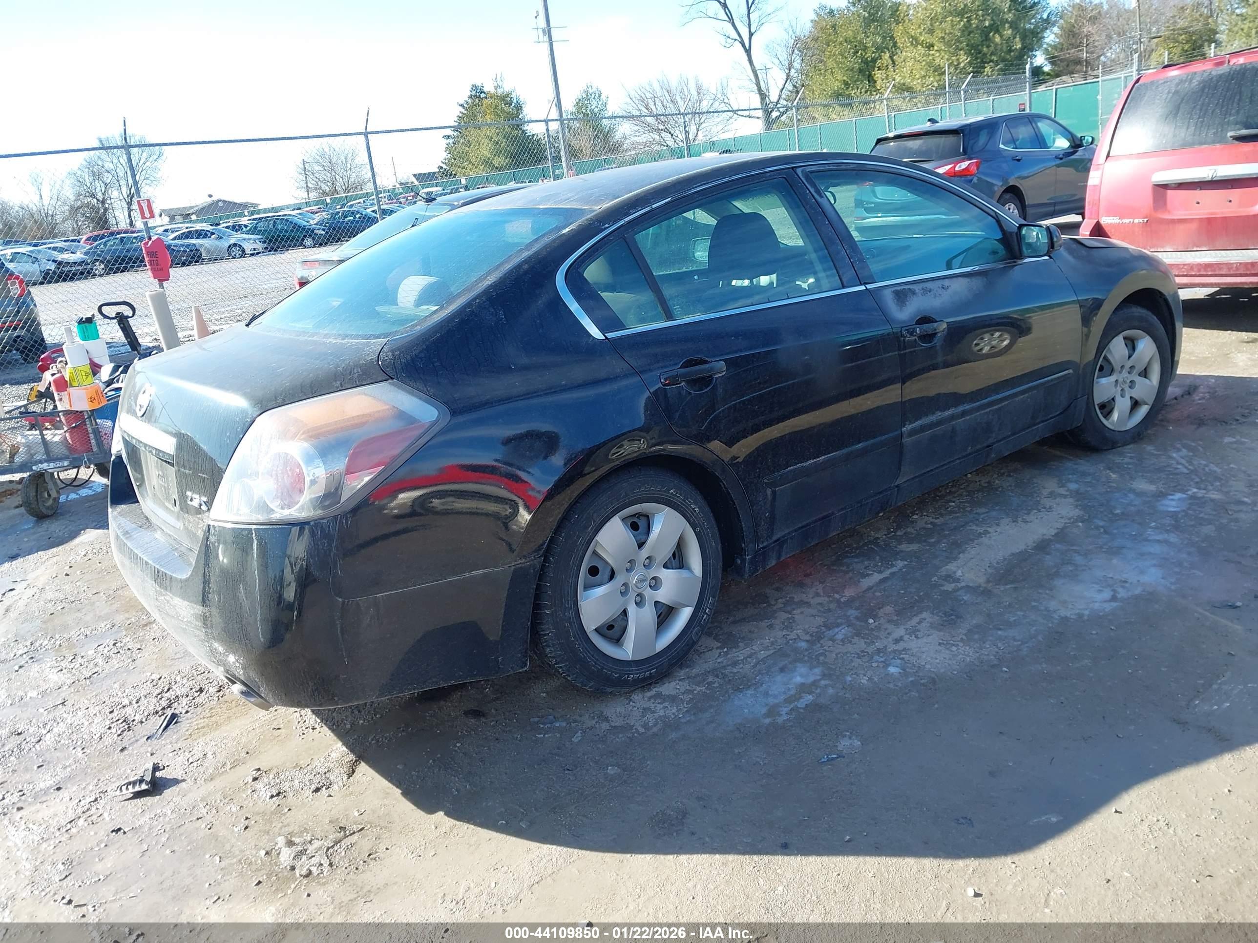 NISSAN ALTIMA image 4