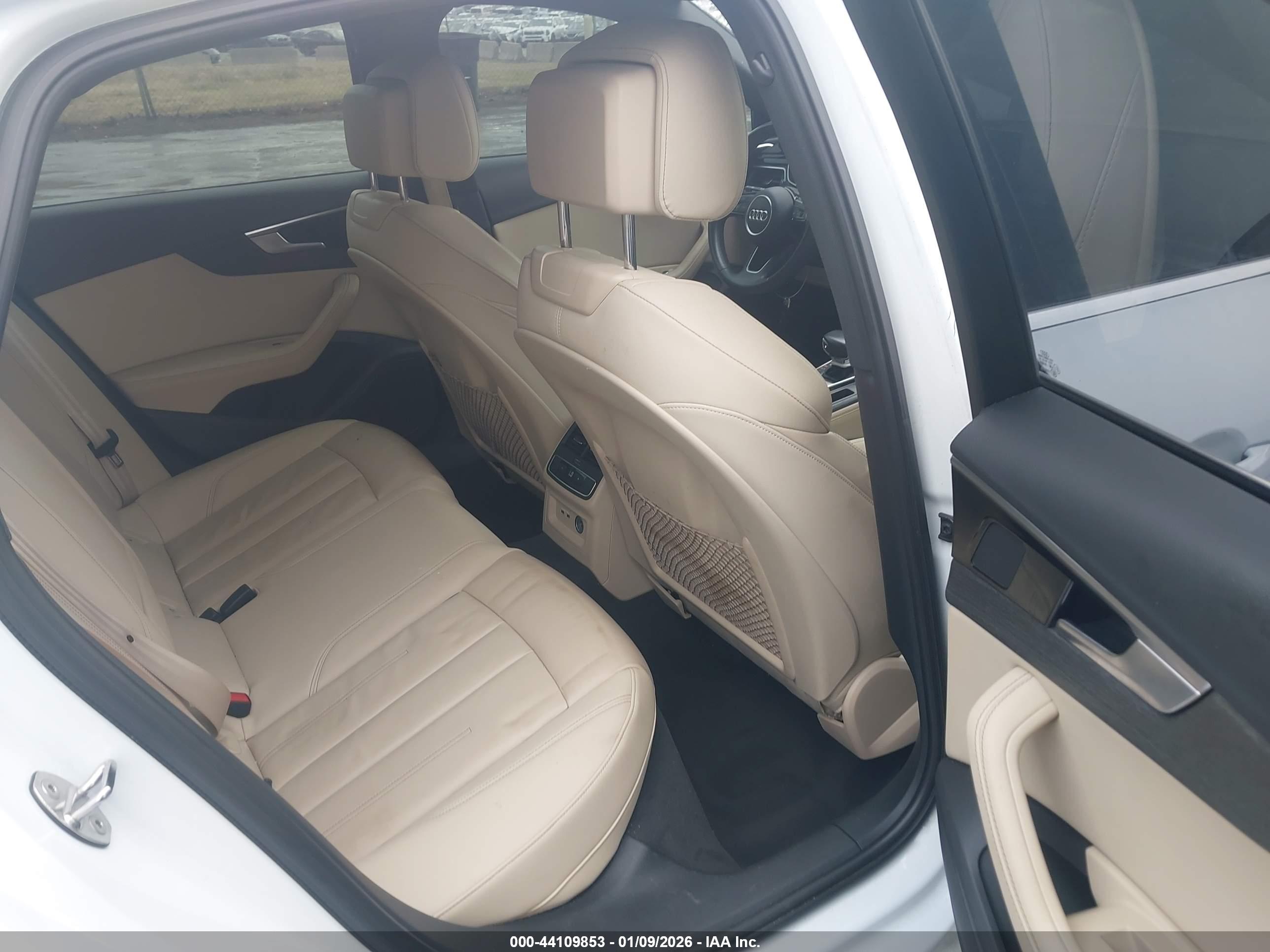 AUDI A4 image 8