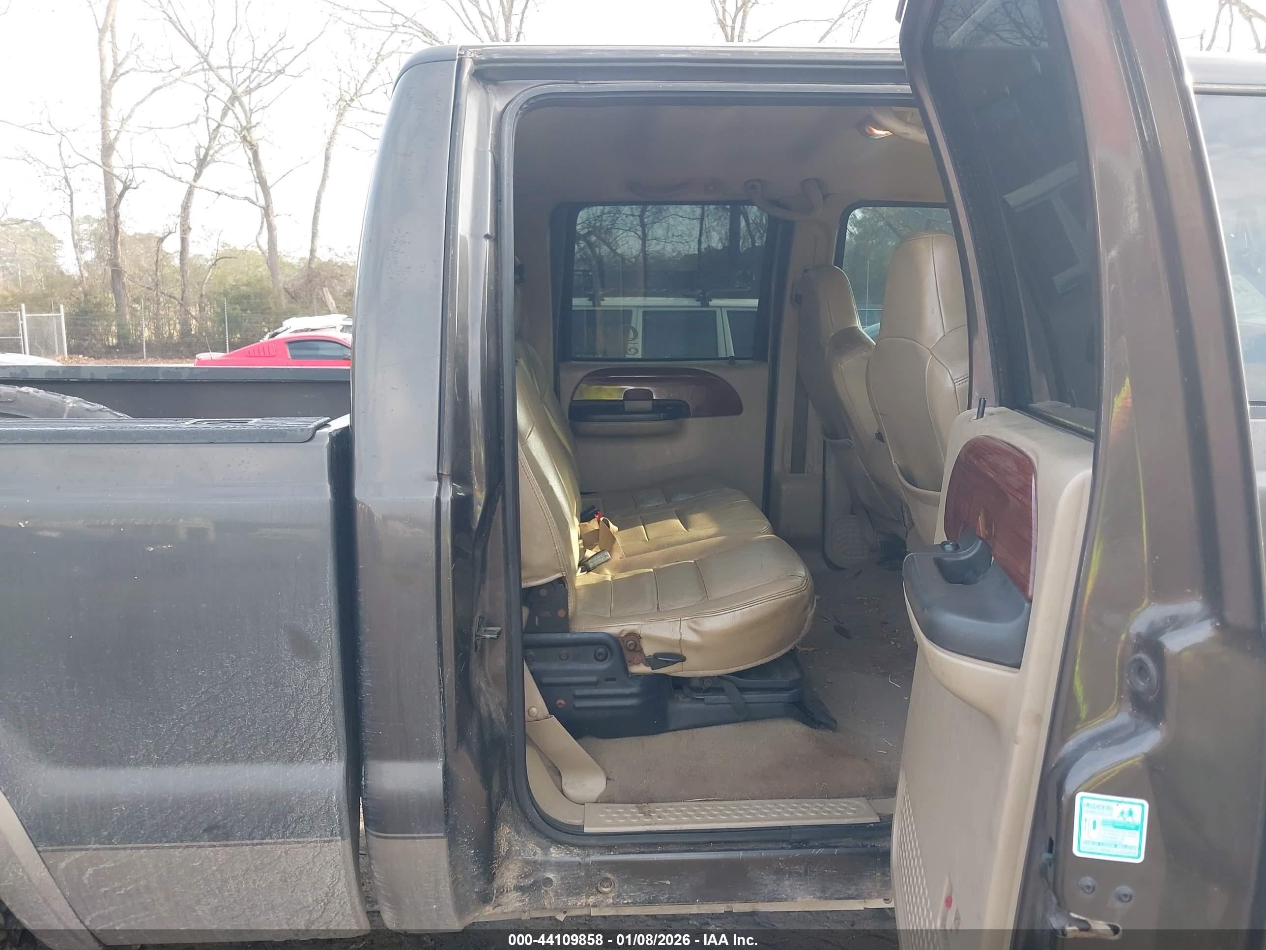 FORD F-350 image 8