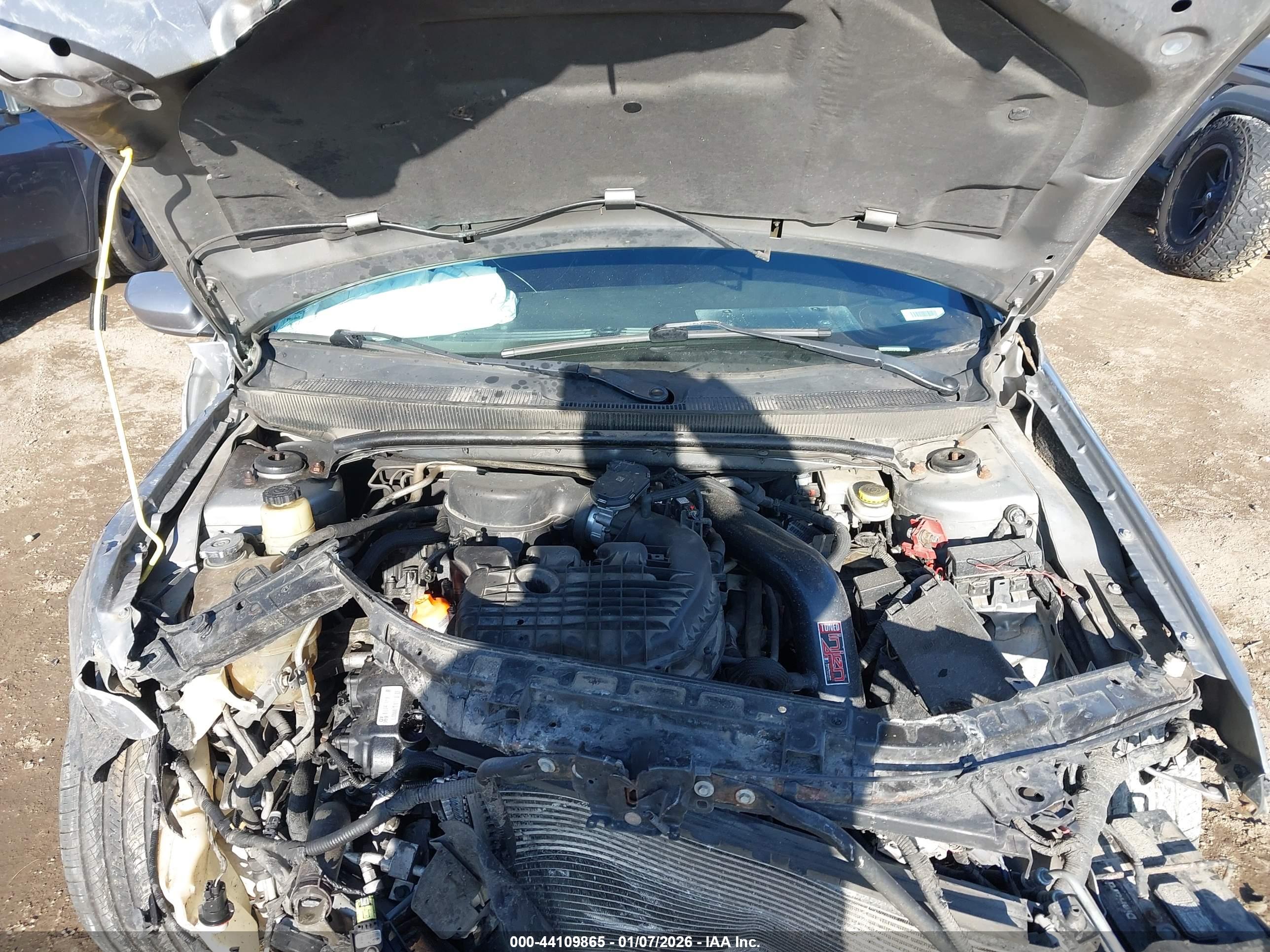 CHRYSLER 200 image 10