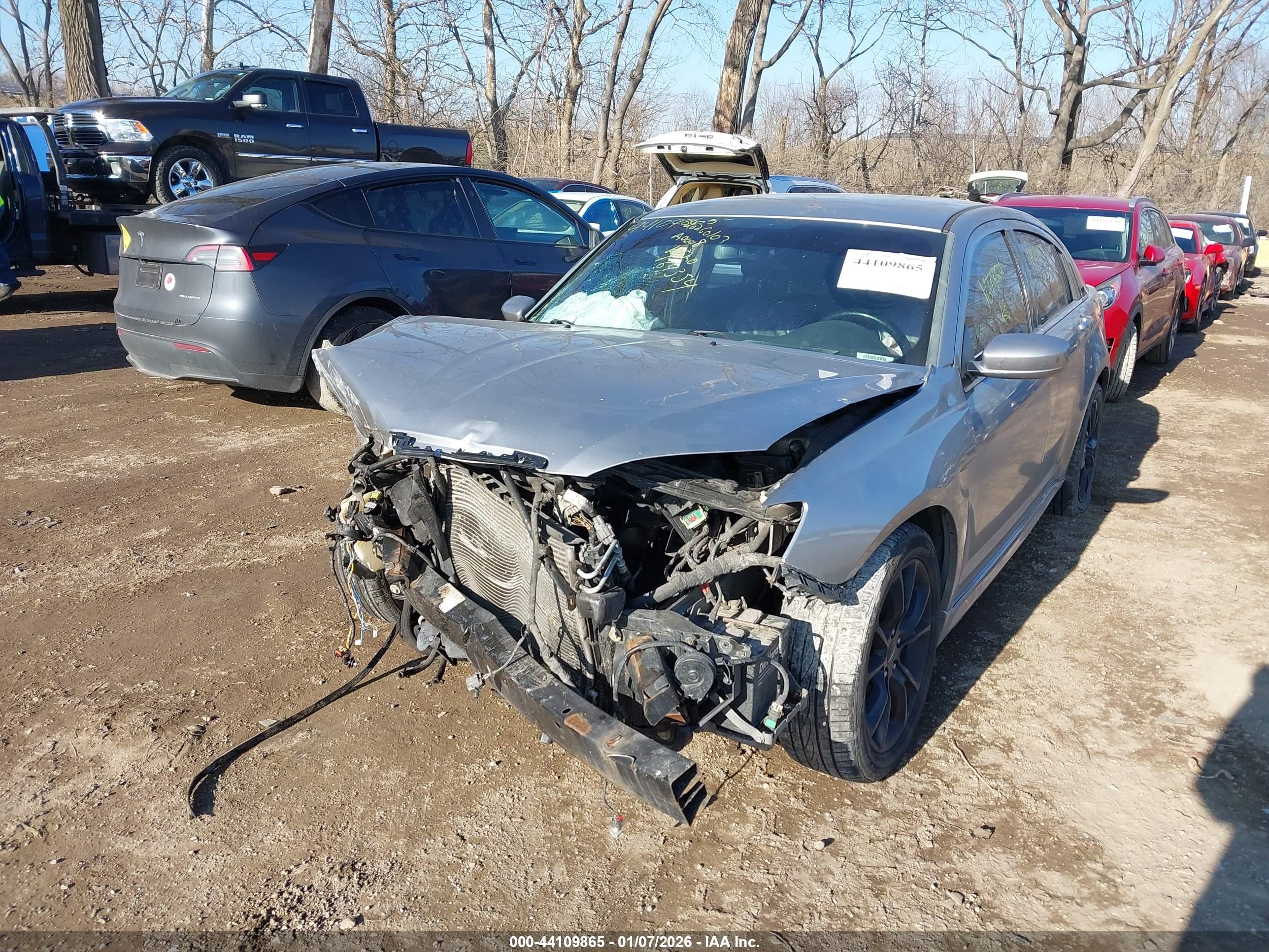 CHRYSLER 200 image 2
