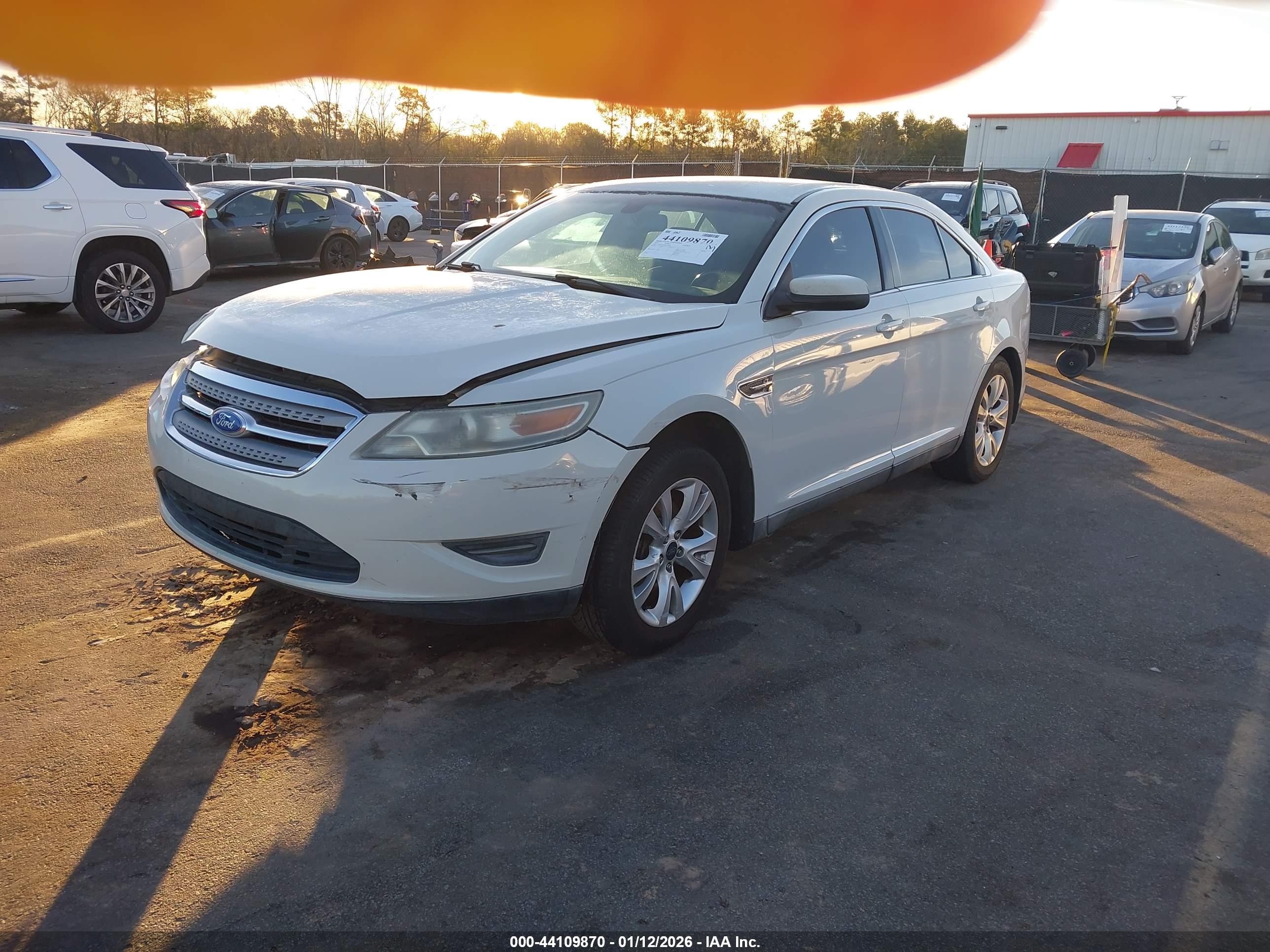 FORD TAURUS image 2