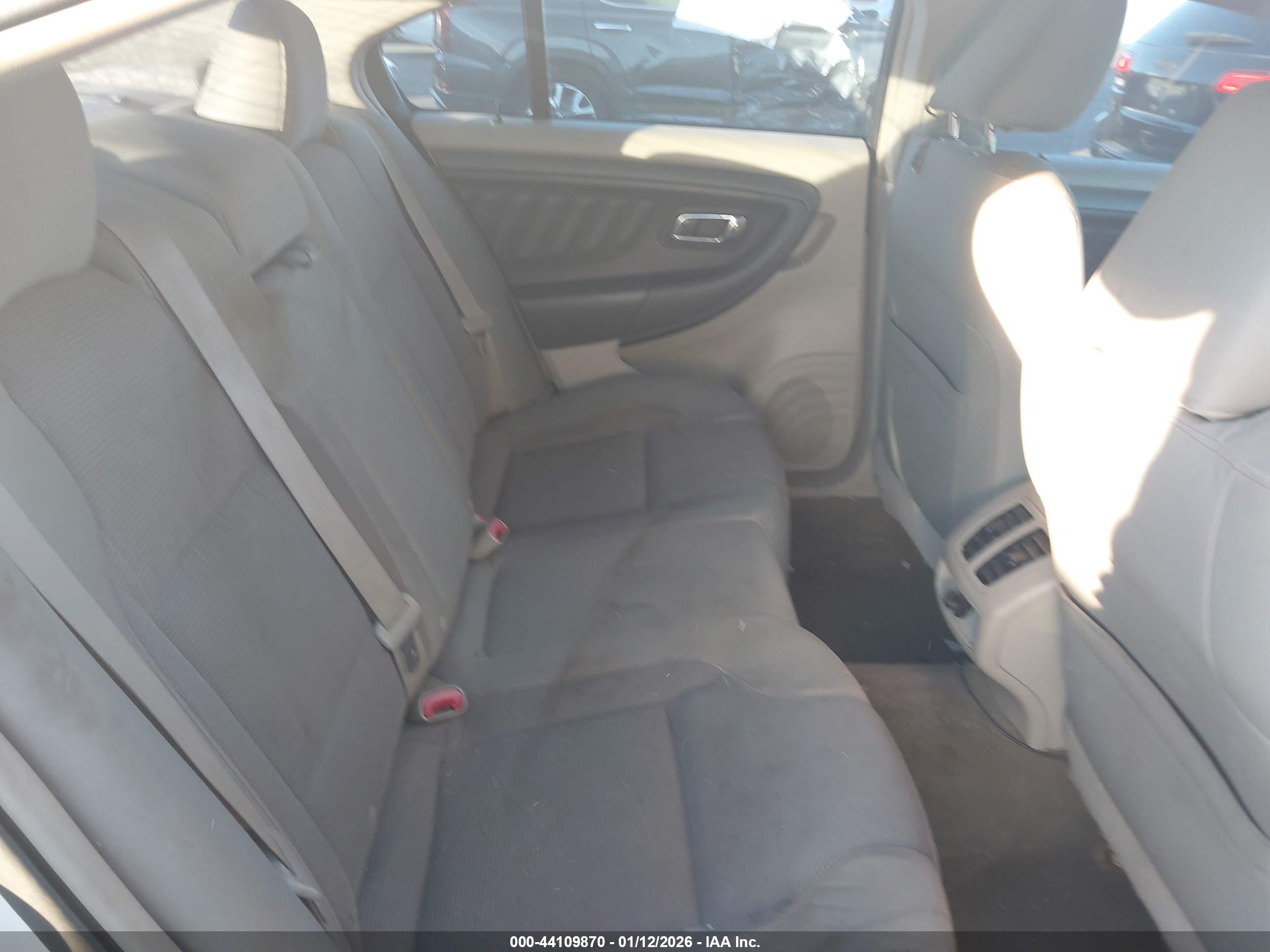 FORD TAURUS image 8