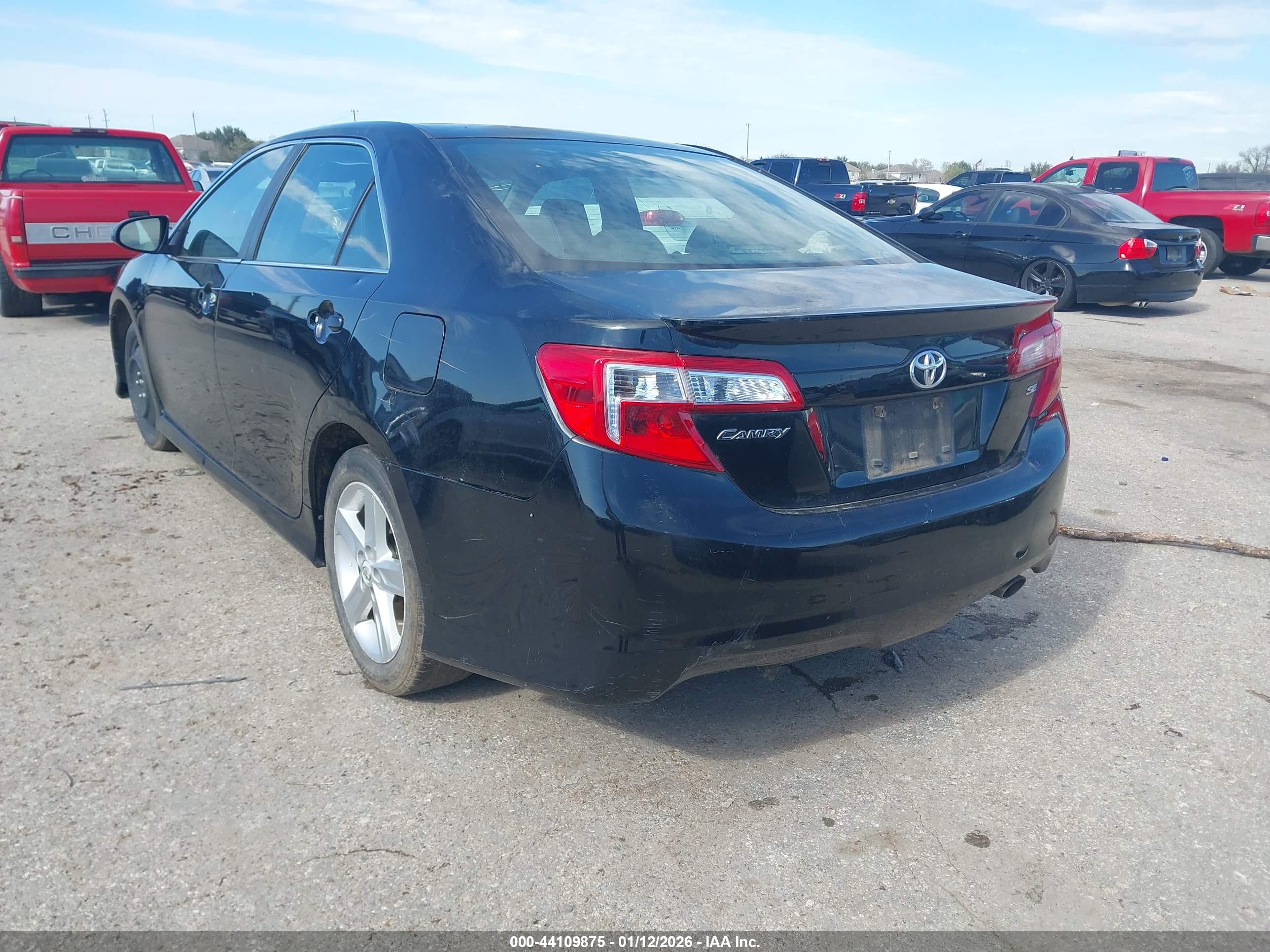 TOYOTA CAMRY image 3