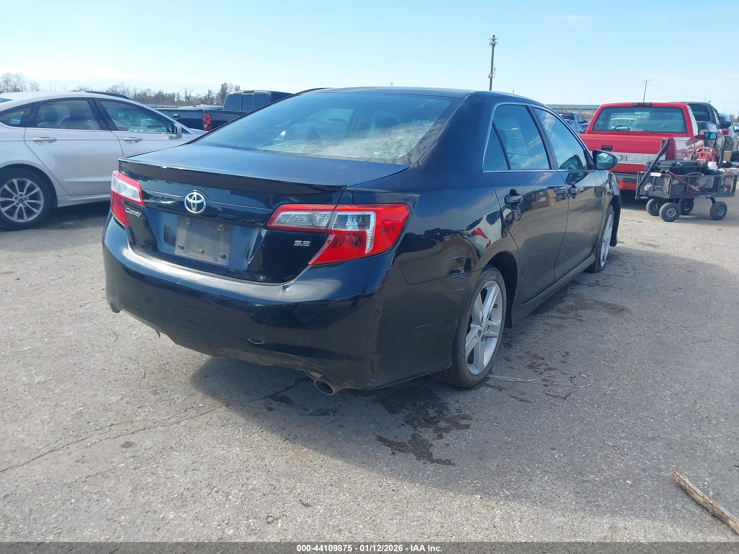 TOYOTA CAMRY image 4