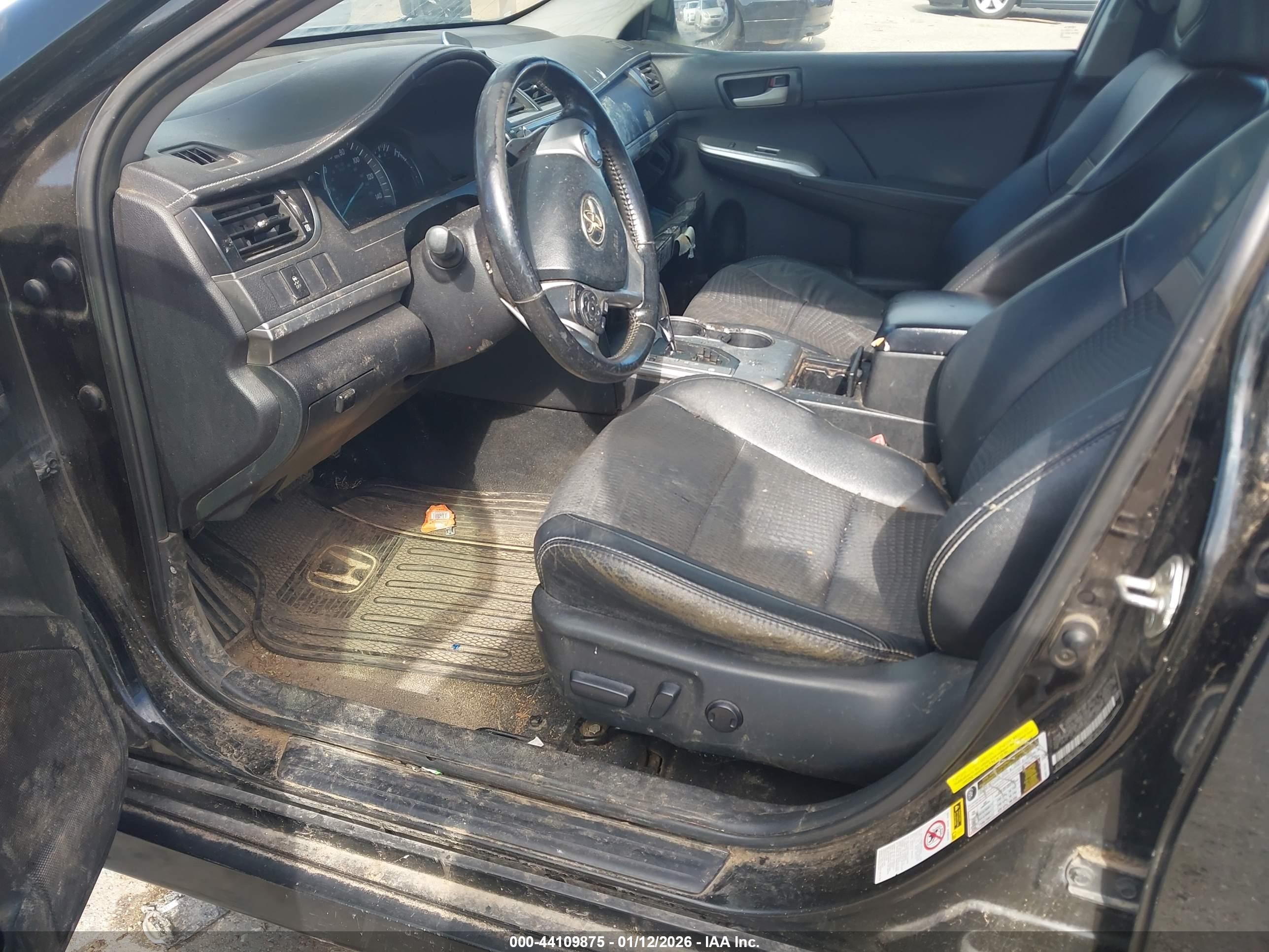 TOYOTA CAMRY image 5