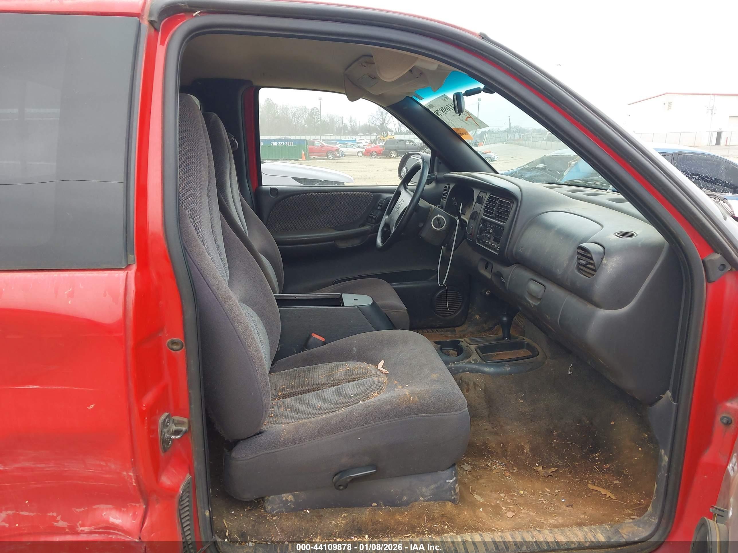 DODGE DAKOTA image 5