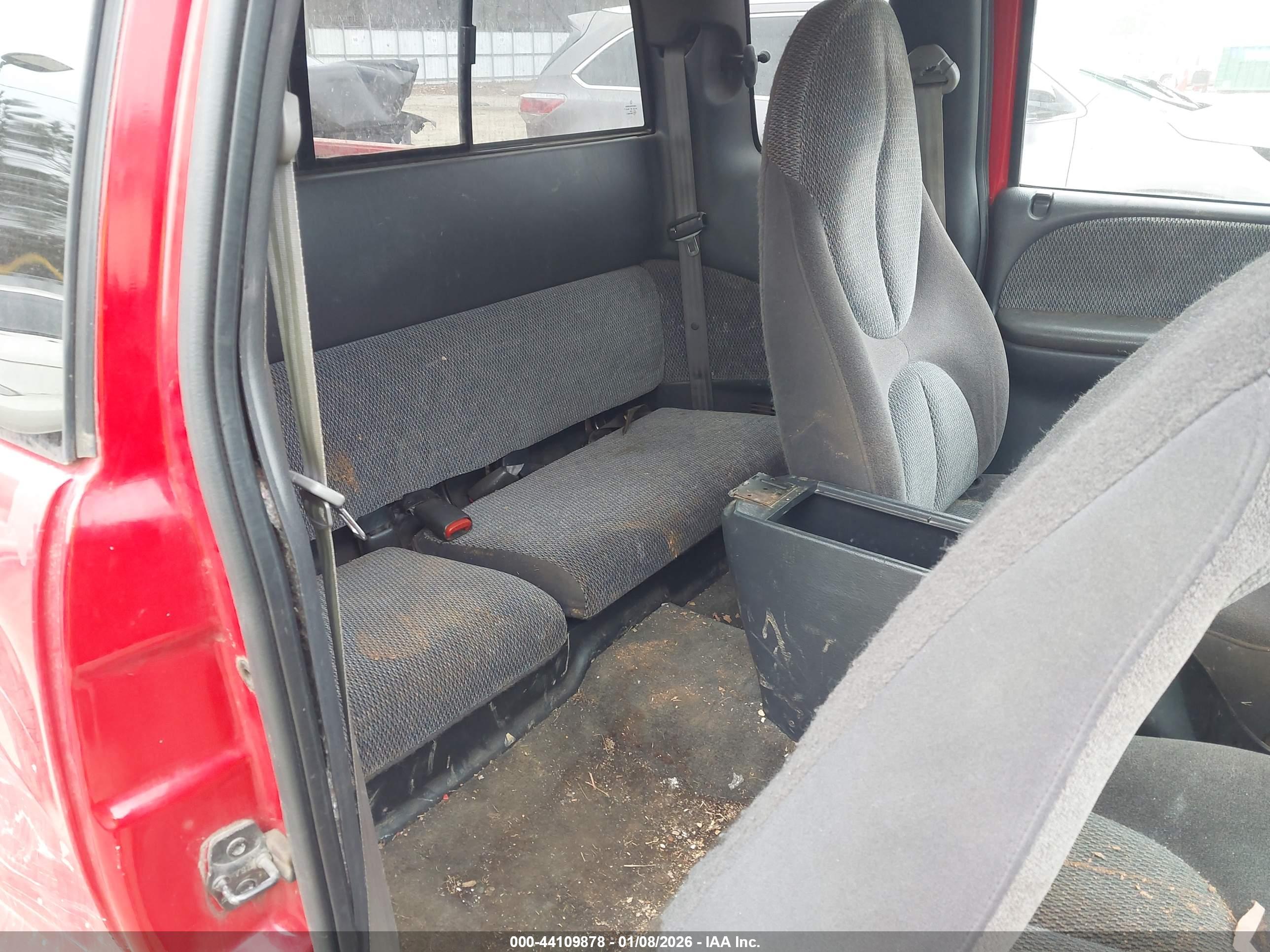 DODGE DAKOTA image 8