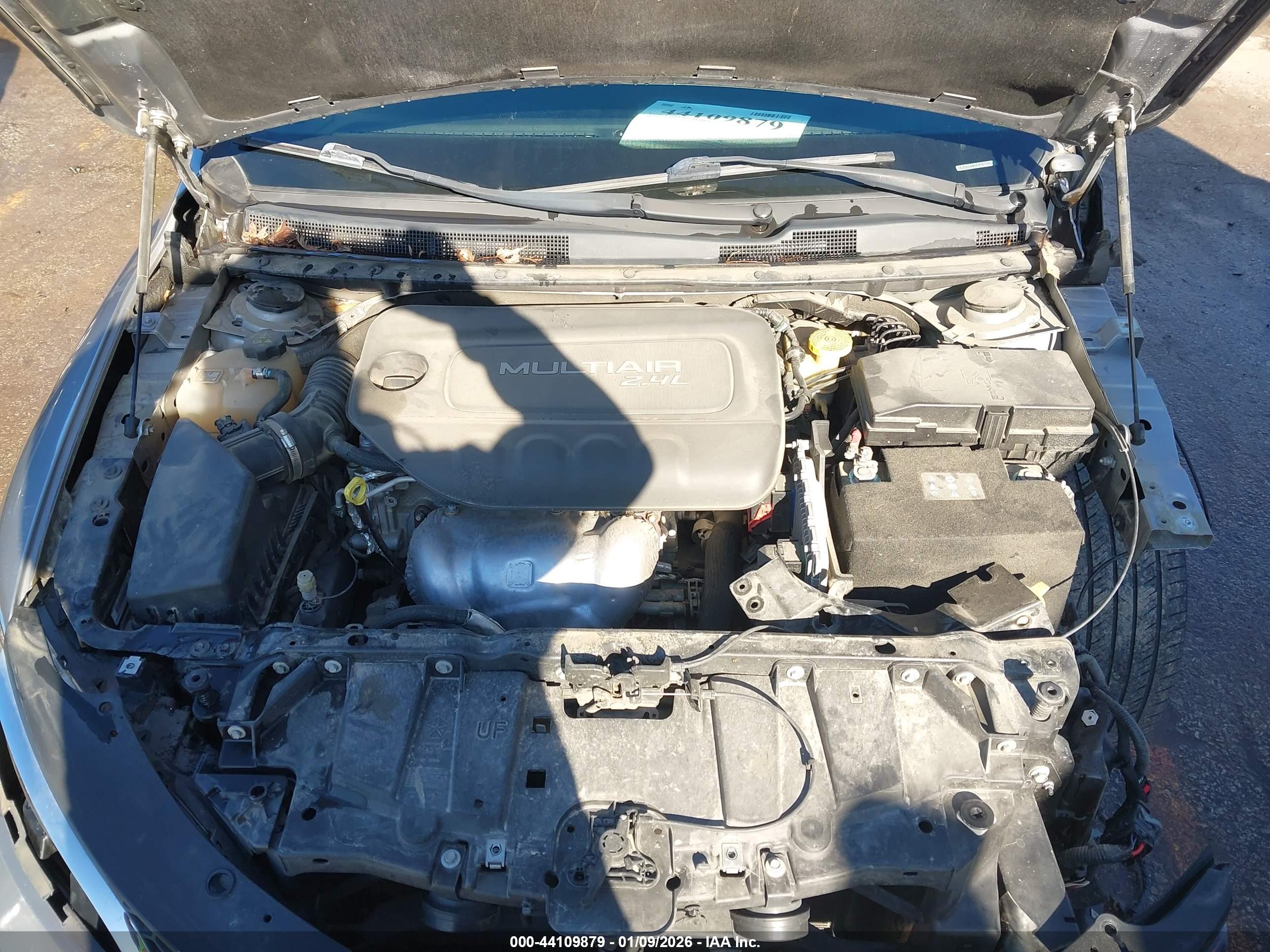 CHRYSLER 200 image 10