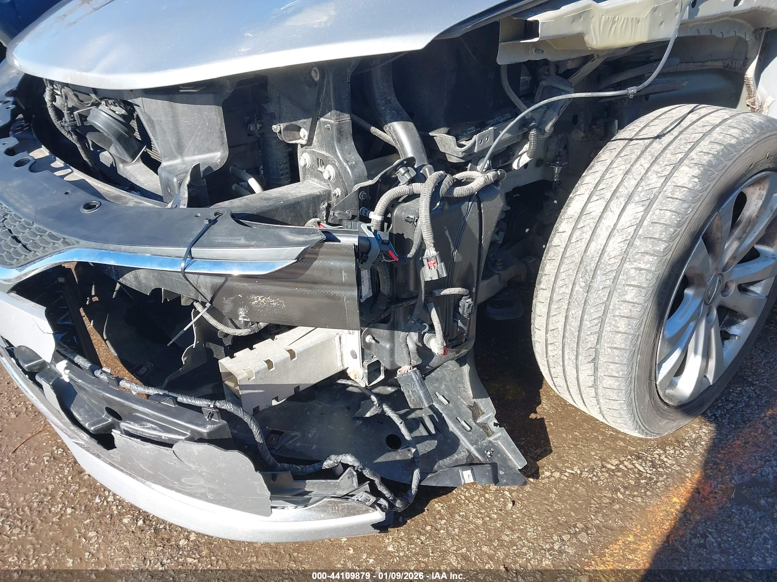 CHRYSLER 200 image 6