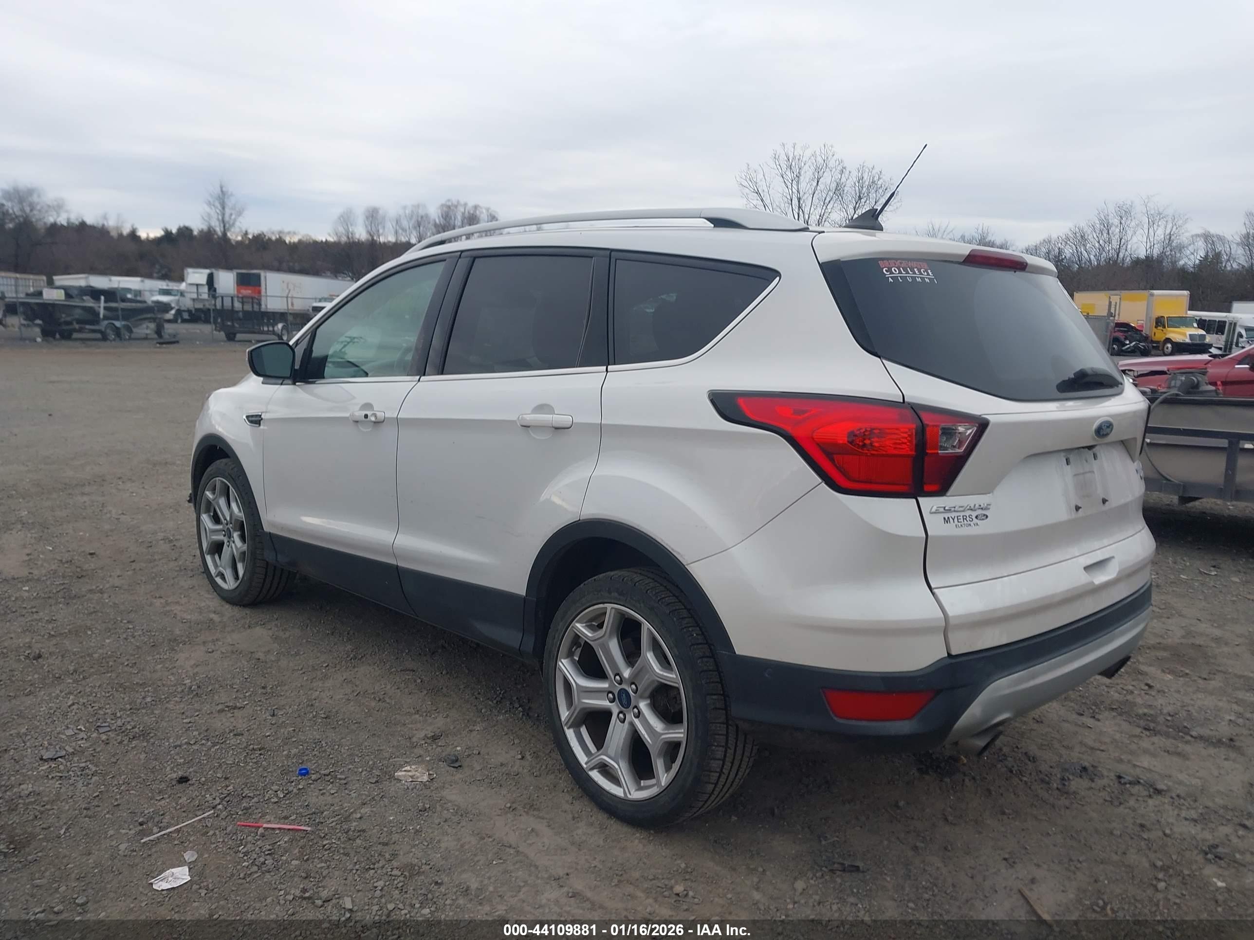 FORD ESCAPE image 3