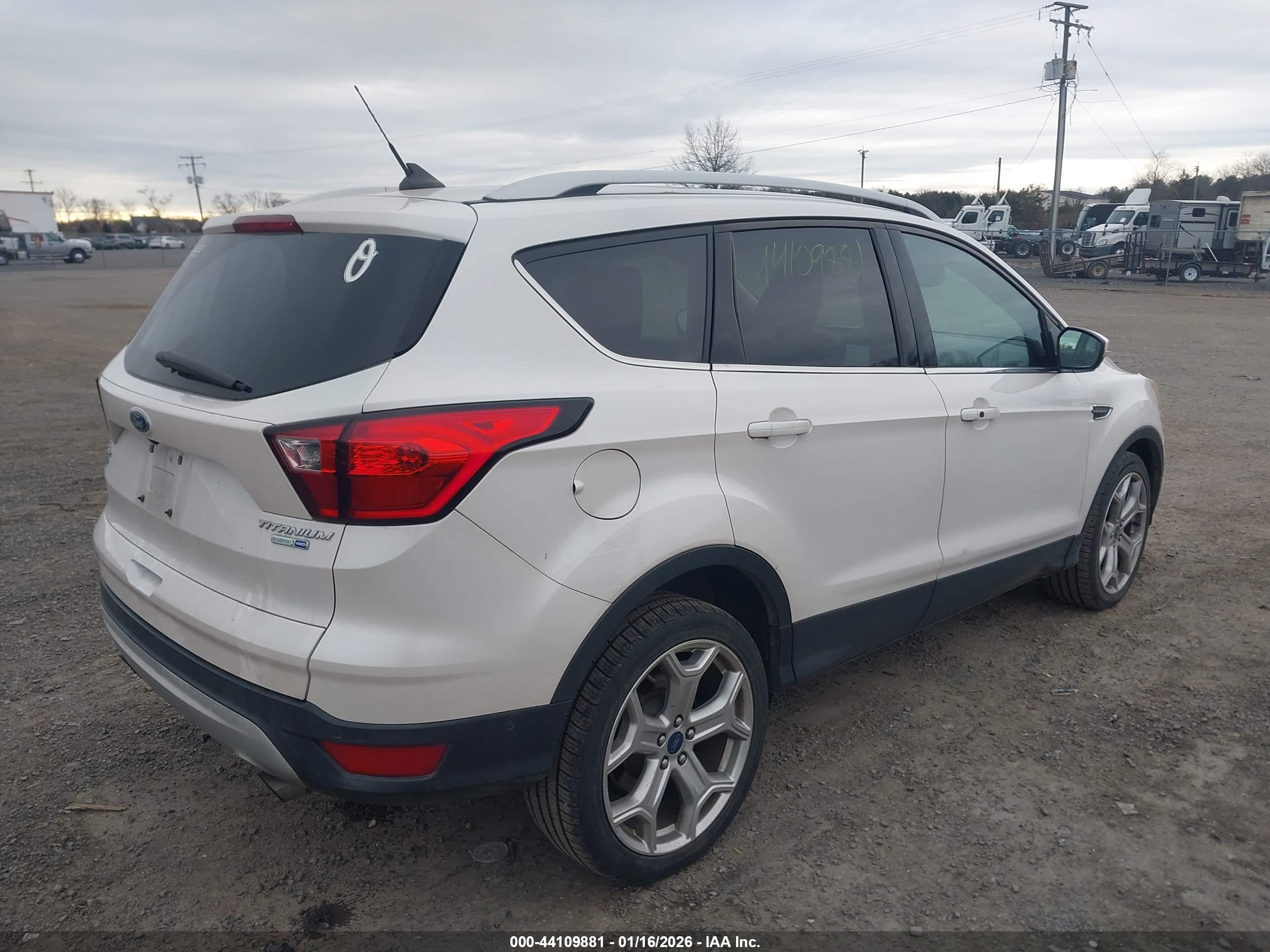 FORD ESCAPE image 4