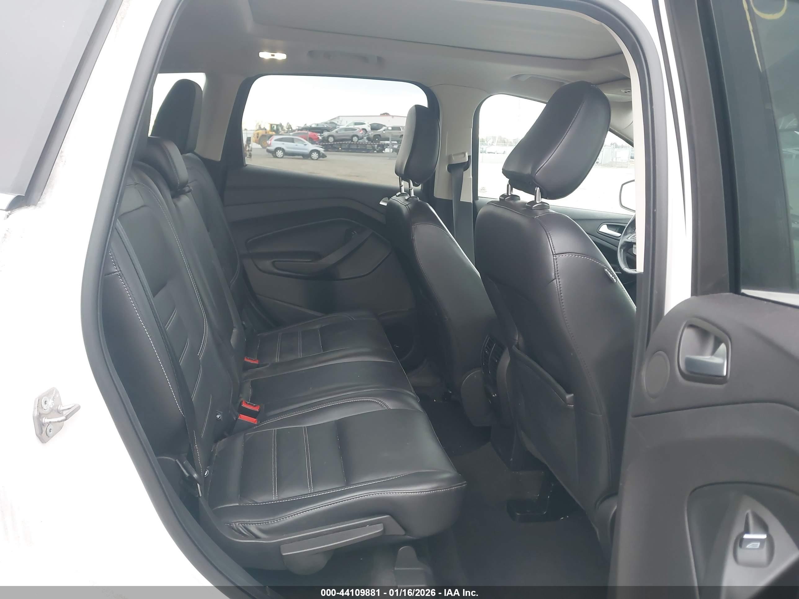 FORD ESCAPE image 8