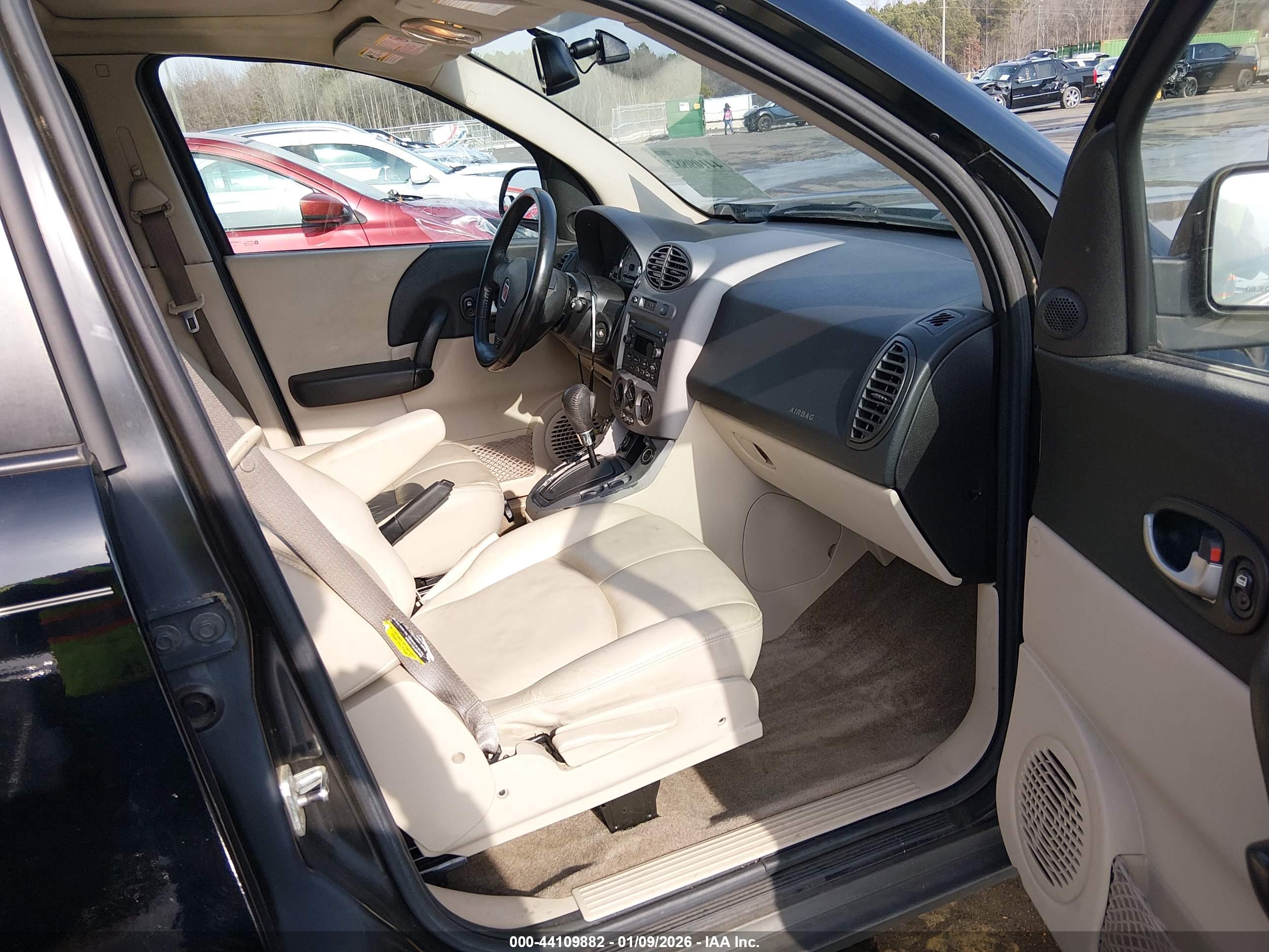 SATURN VUE image 5