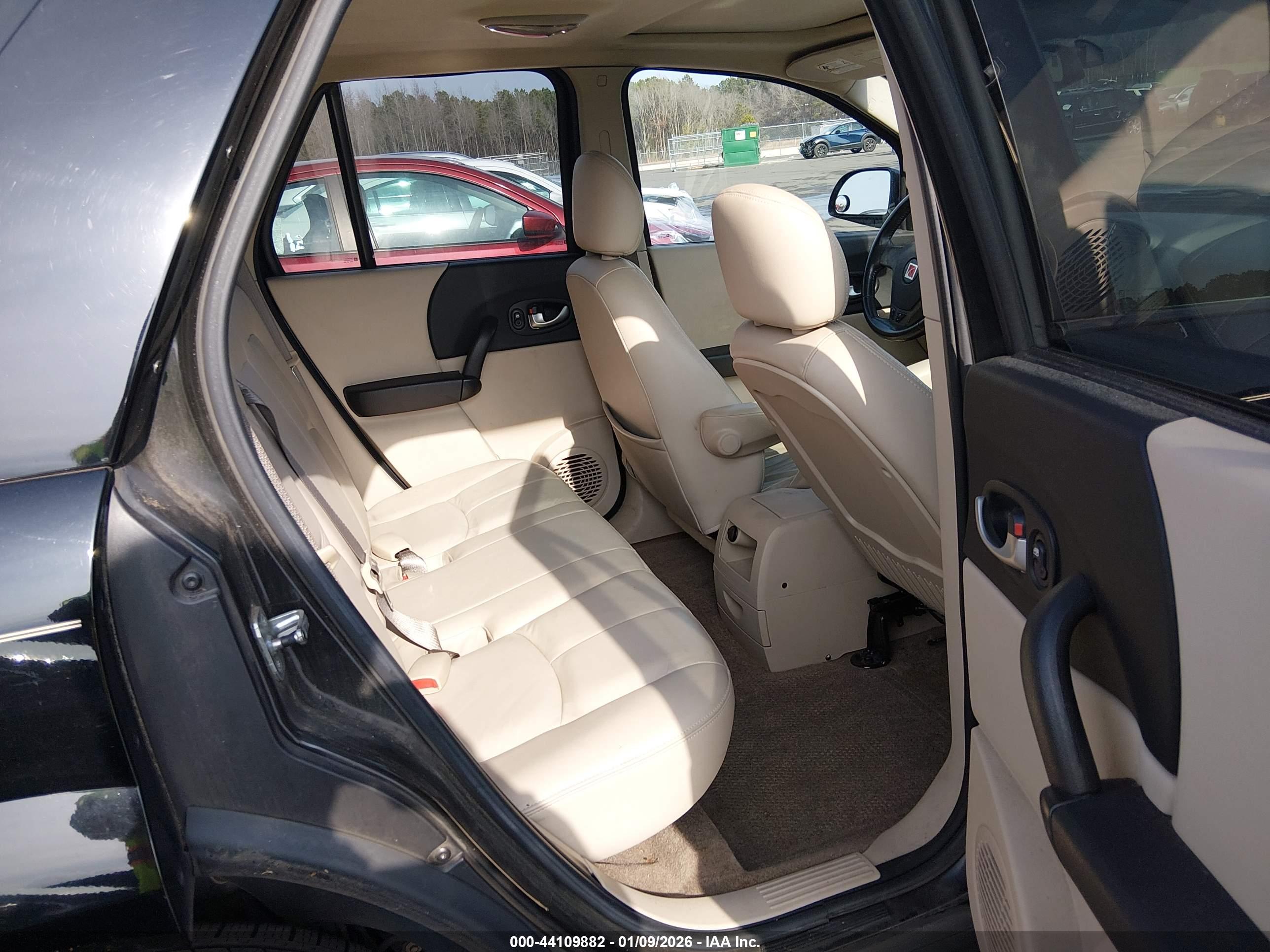 SATURN VUE image 8