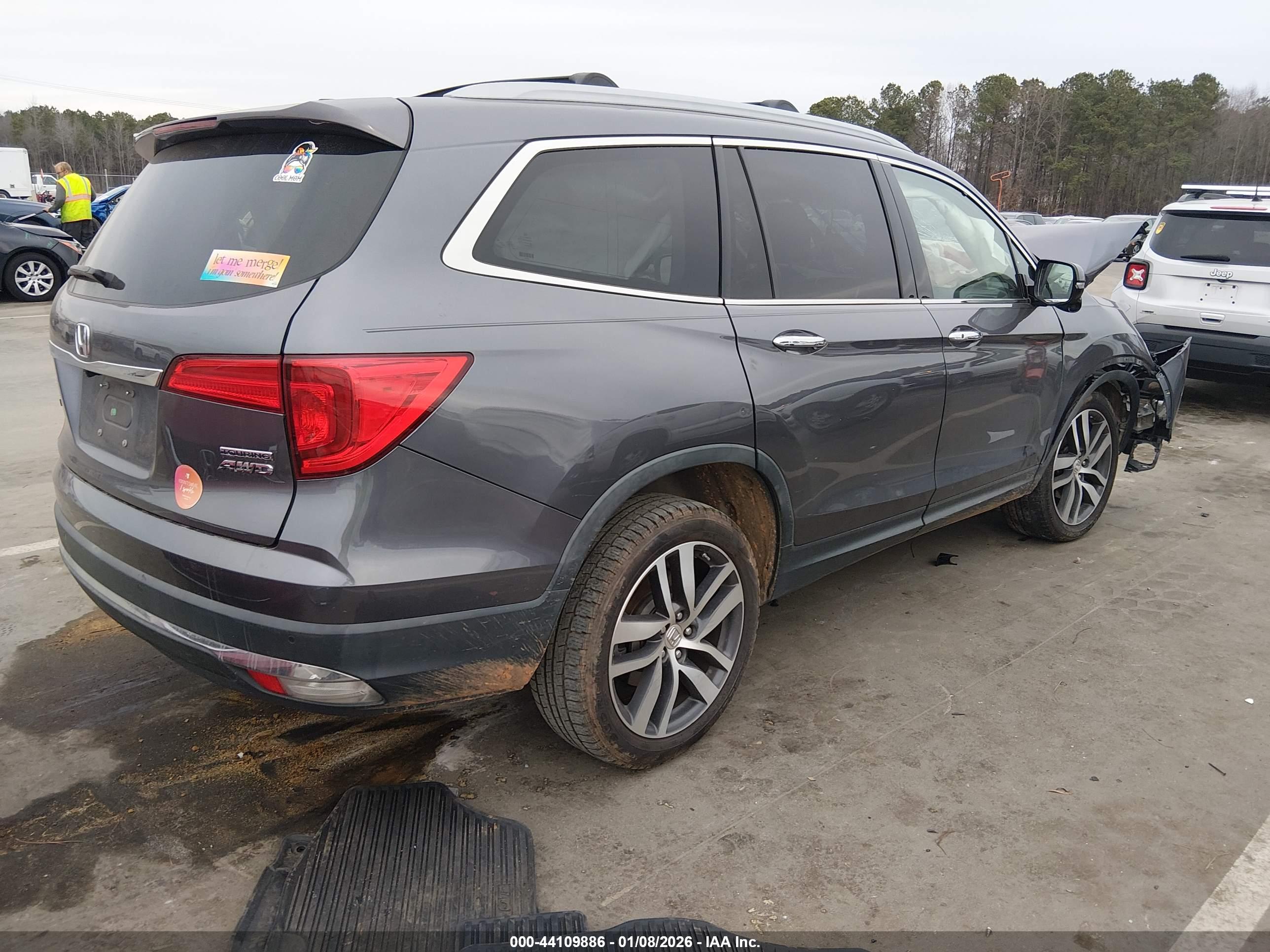 HONDA PILOT image 4