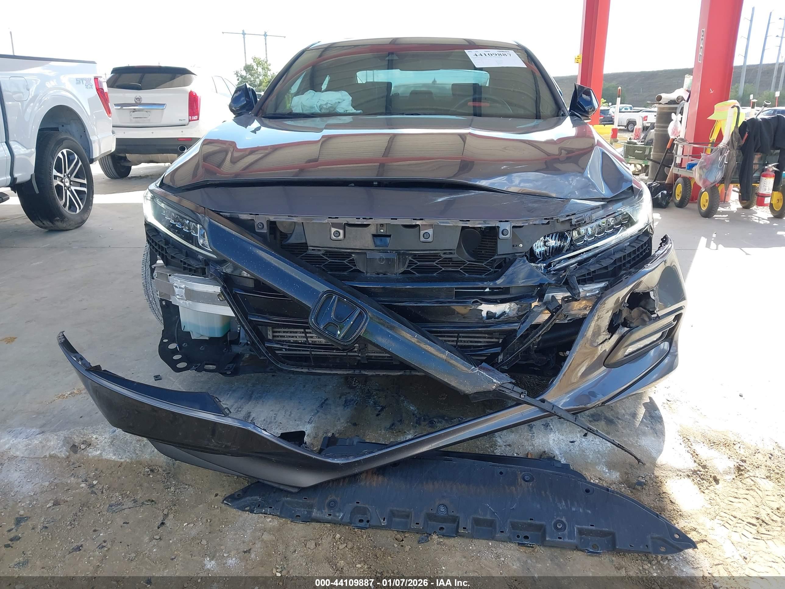 HONDA ACCORD image 6