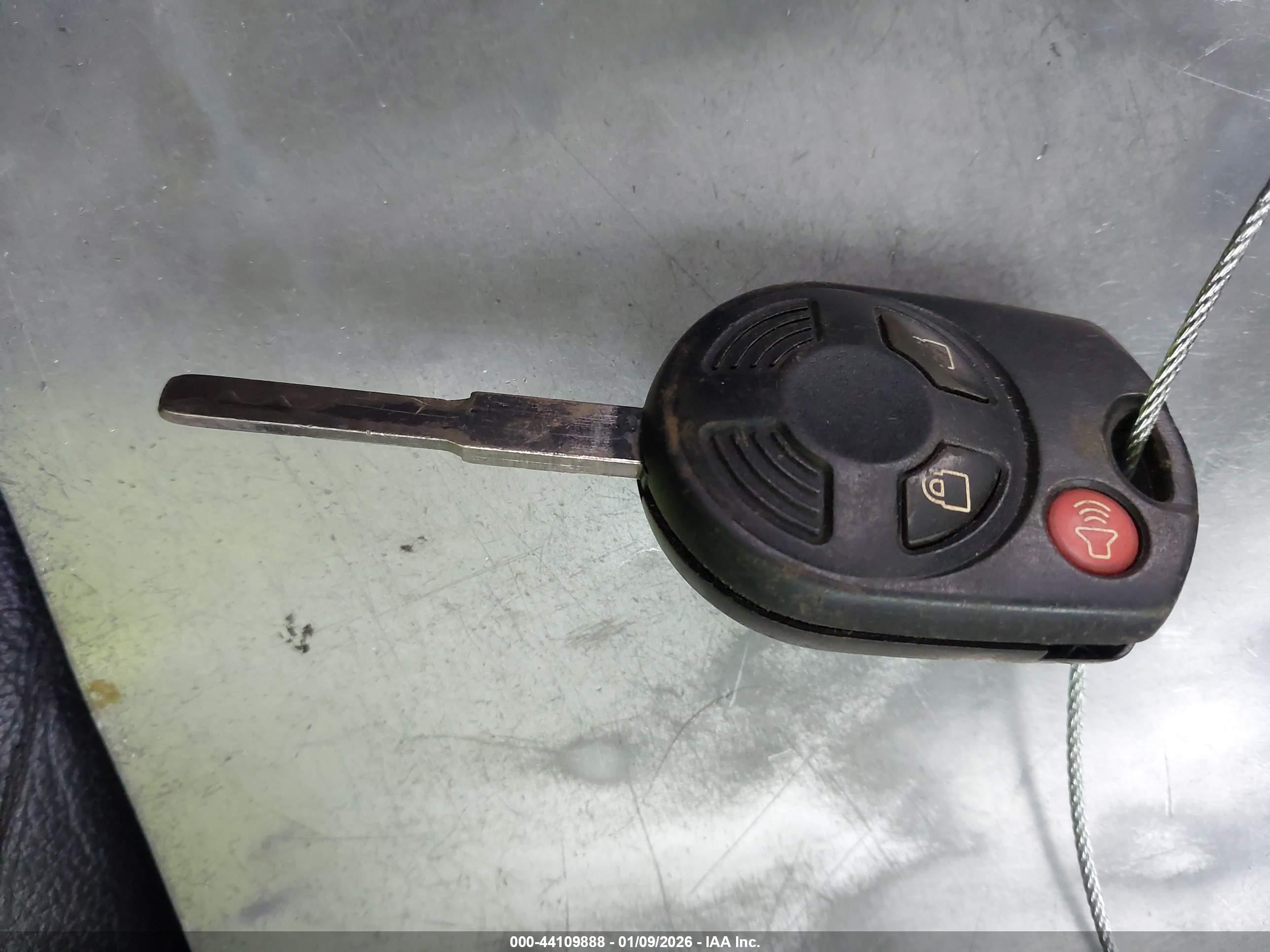 FORD ESCAPE image 11