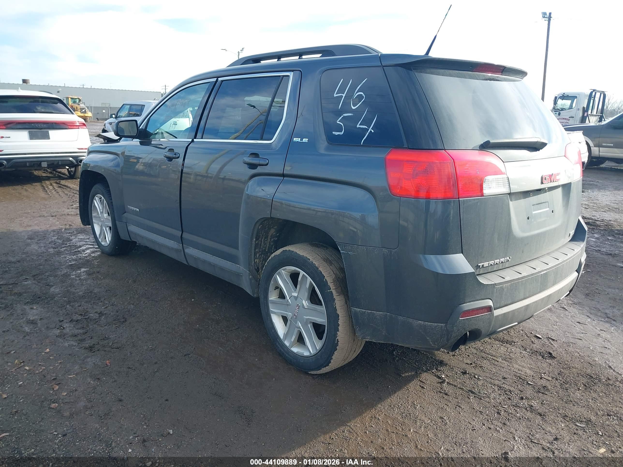 GMC TERRAIN image 3
